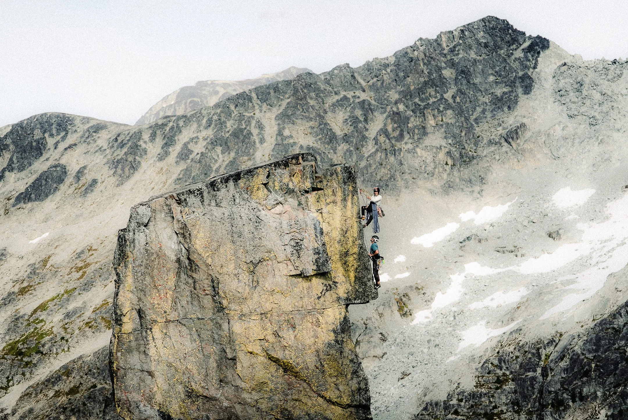 2026_ARCTERYX_CLIMB_ACADEMY_SQUAMISH_EXPOSED_TAYLENLOUISE_CLIMBING_005.jpg
