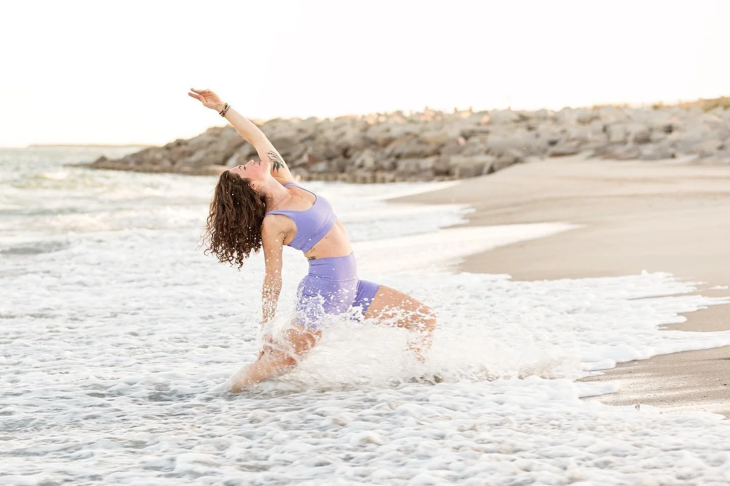 Nothing soothes the soul like sandy feet &amp; a day at the beach!

This session was so much fun! Kiera is a remarkable human, an incredible yoga teacher, AND she also happens to be a scientist working for NOAA. She's doing her part to make a differe