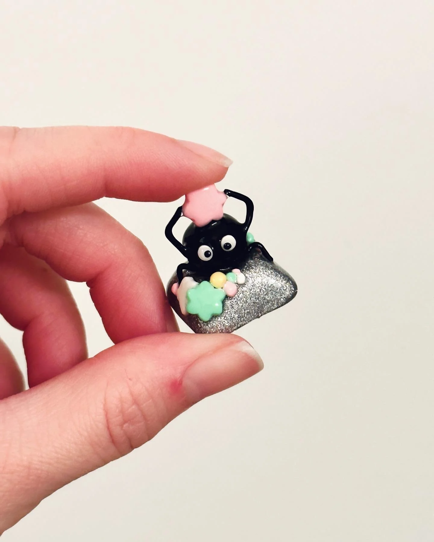 114045B7-9410-4AA7-A195-02081D6D5AC3