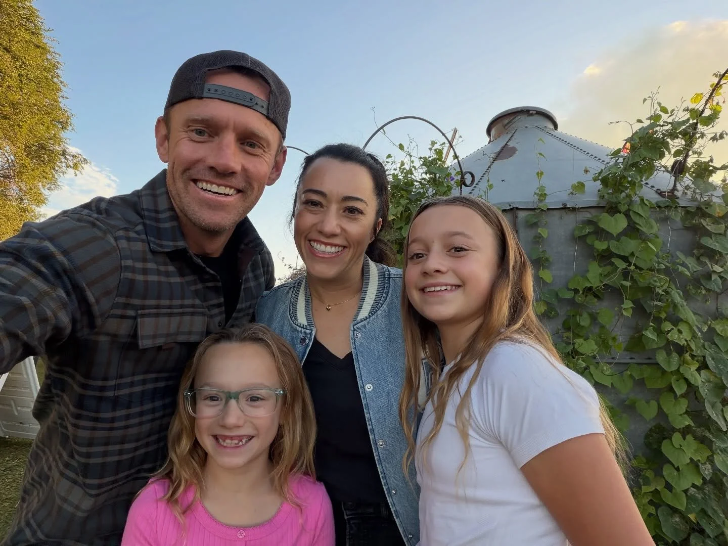 October is already one of my favorites, but this year was 😘🫶🏼🍁✨

Glimmers, transformation, teamwork, magic everyday moments, travel, mind expansion, letting go, love &amp; birthday magic 💕 thank you 🙏