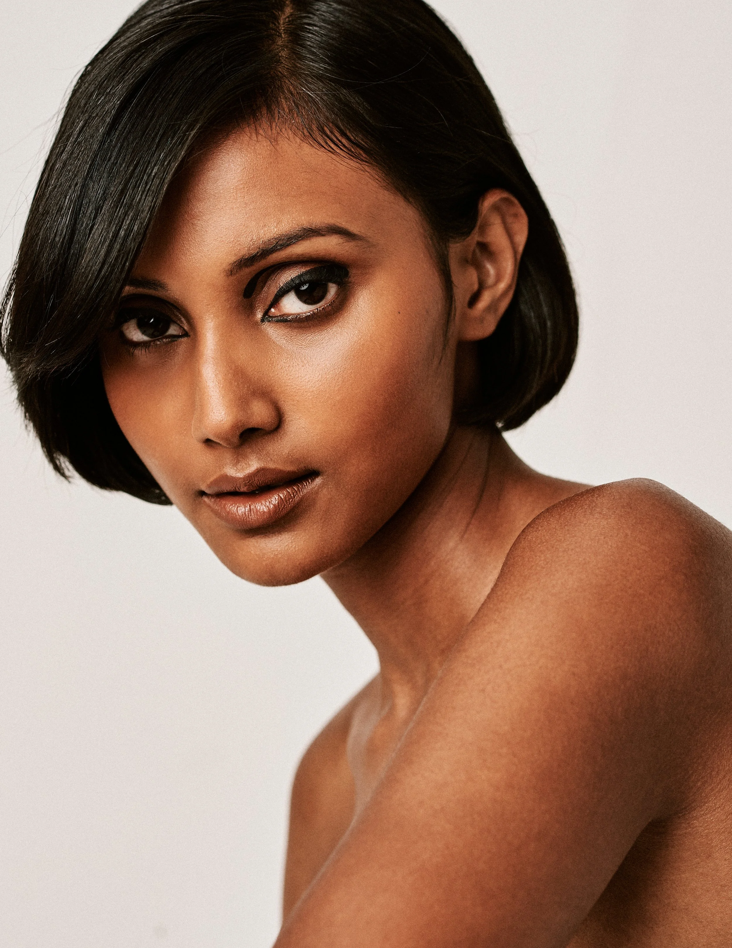 Photographer: Arvin Pagala
Hair: Christine Mai Tran
Makeup: Yvonne Tran
Model: Barsha Kabirr