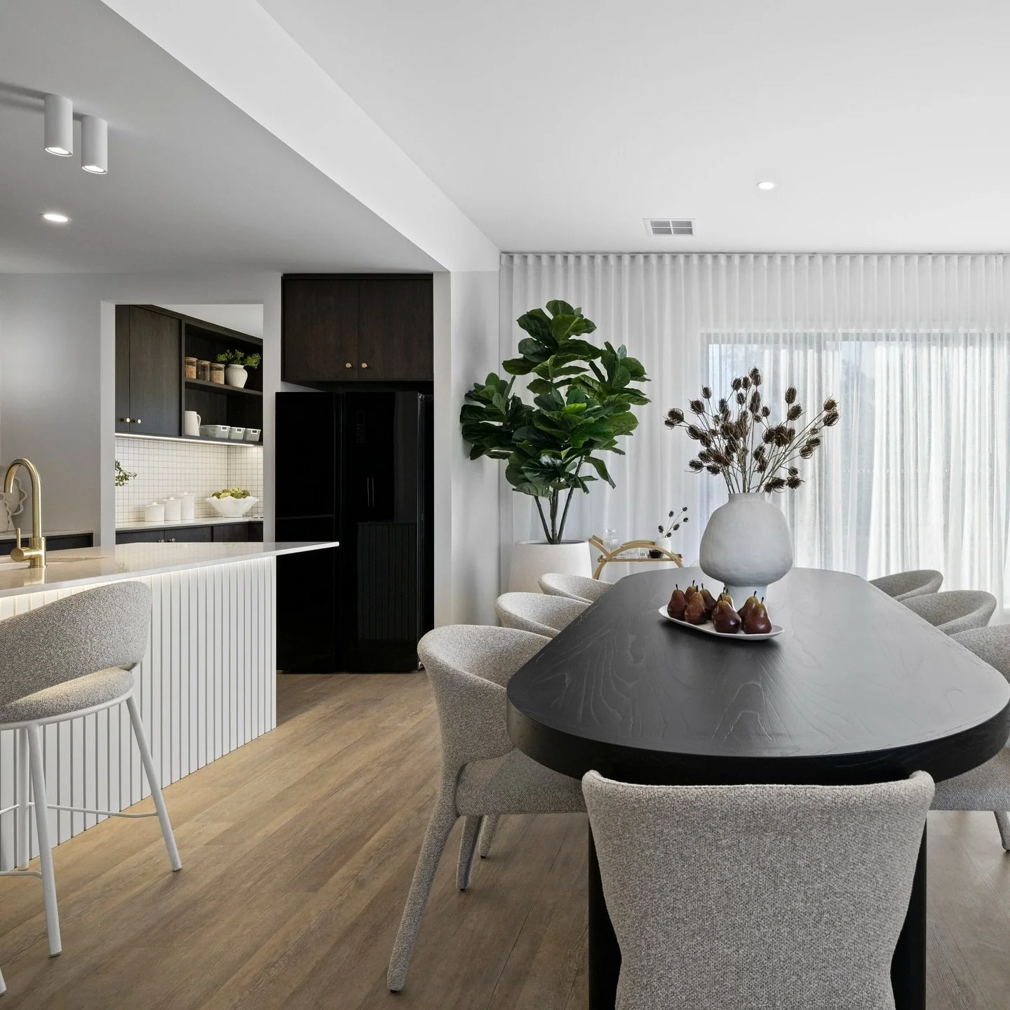 Liveable Luxury
Beautiful doesn’t have to mean untouchable.
At Loft, we style display homes that strike the perfect balance between luxury and liveability - with warm tones, inviting textures, and curated pieces that make every space feel like