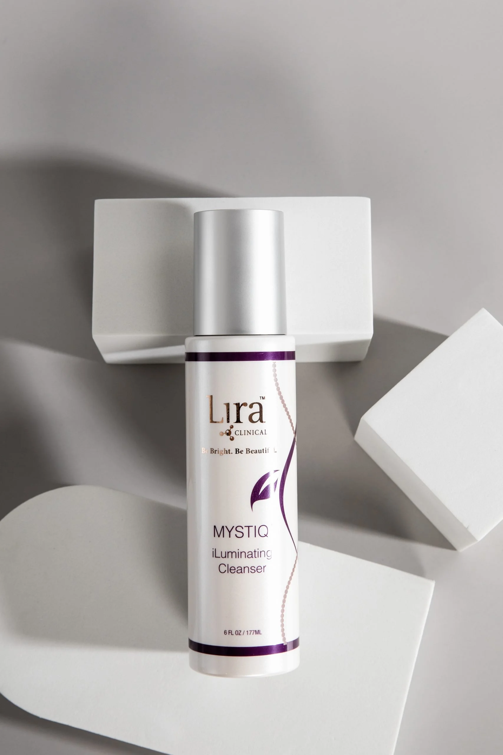 MYSTIQ iLuminating Cleanser with PSC