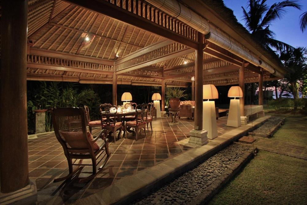 Luxurious Balinese Design, Image from Booking.com
