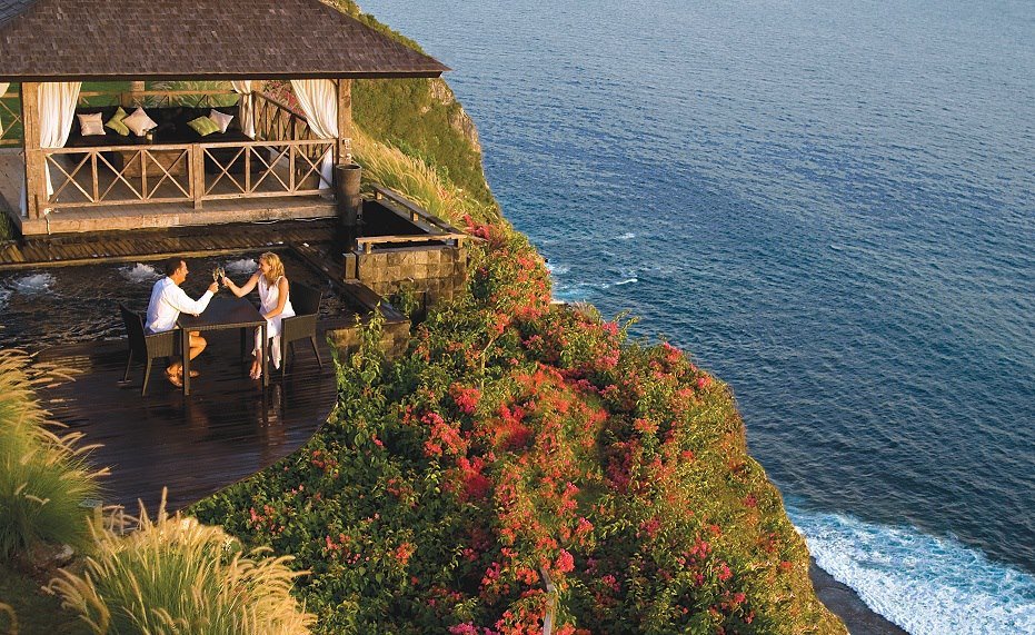 Luxurious Amenities, Image from Bali.com