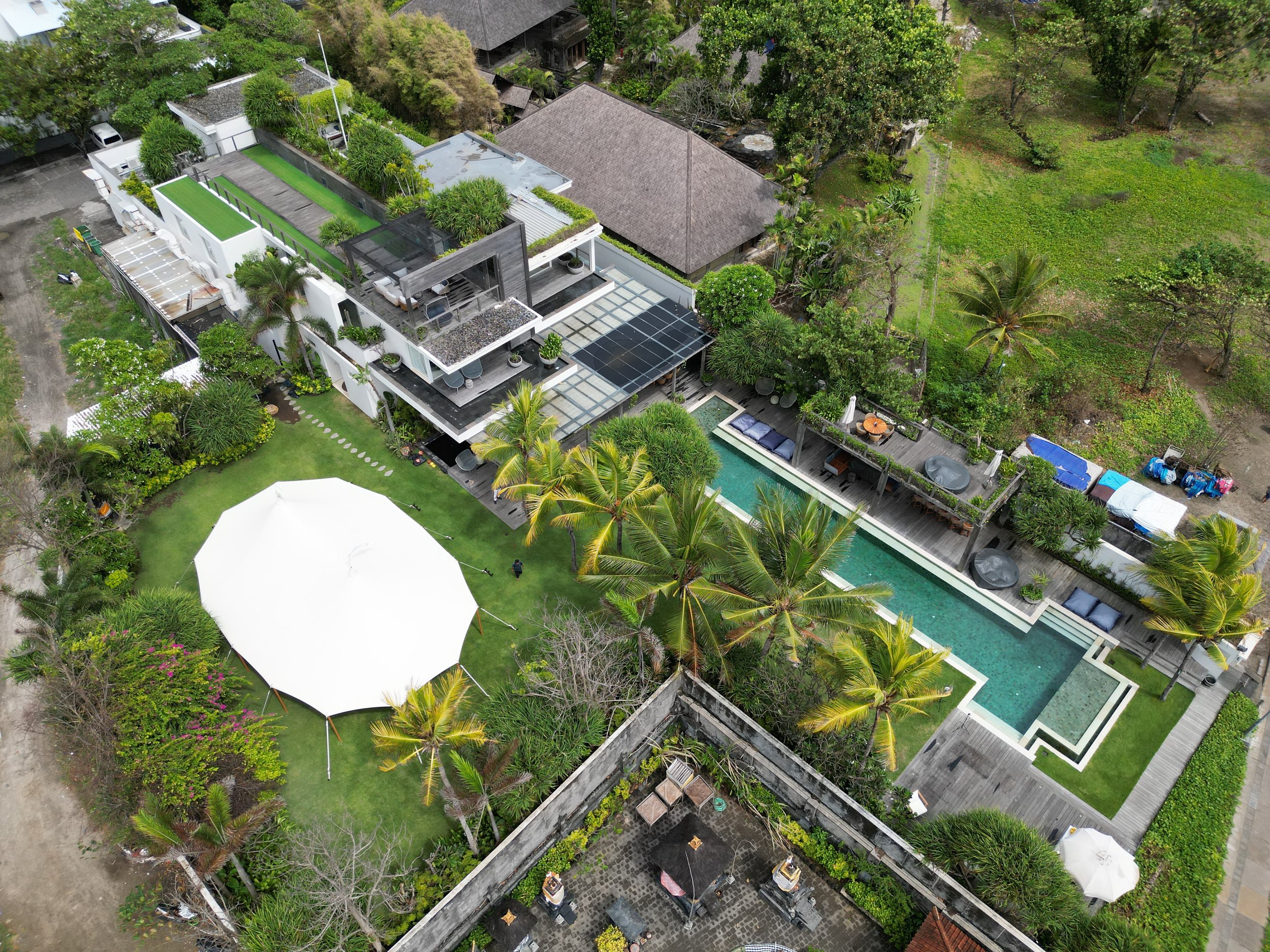 Overview of Noku Beach House, Image from A Tent in Bali