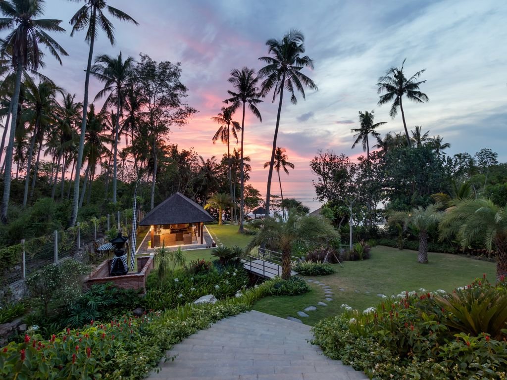 Spectacular Views, Image from Villa Ronggo Mayang