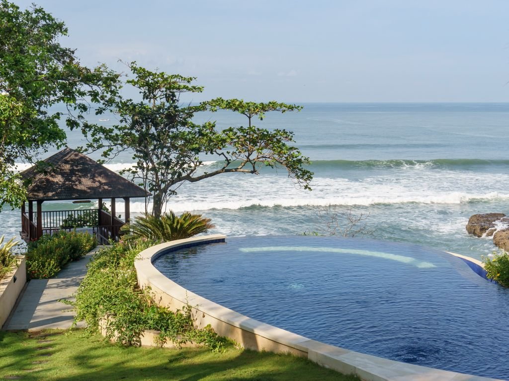 Spectacular Views, Image from Villa Ronggo Mayang website