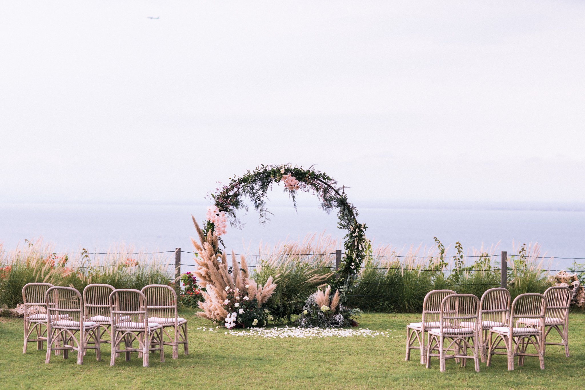 Incredible Clifftop Location, Image from Bali.Love