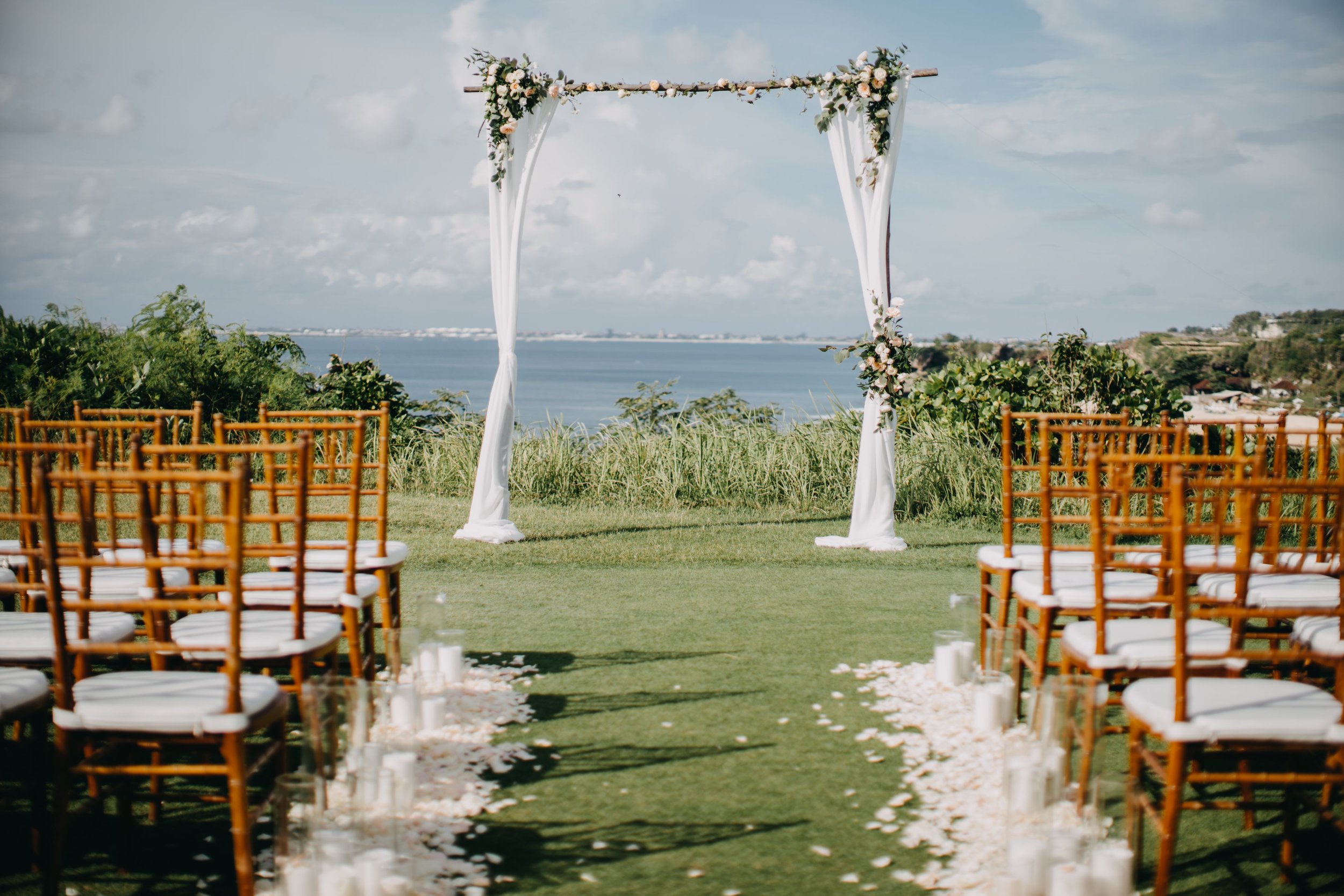 Stunning Setting, Image from Silverdust Decoration