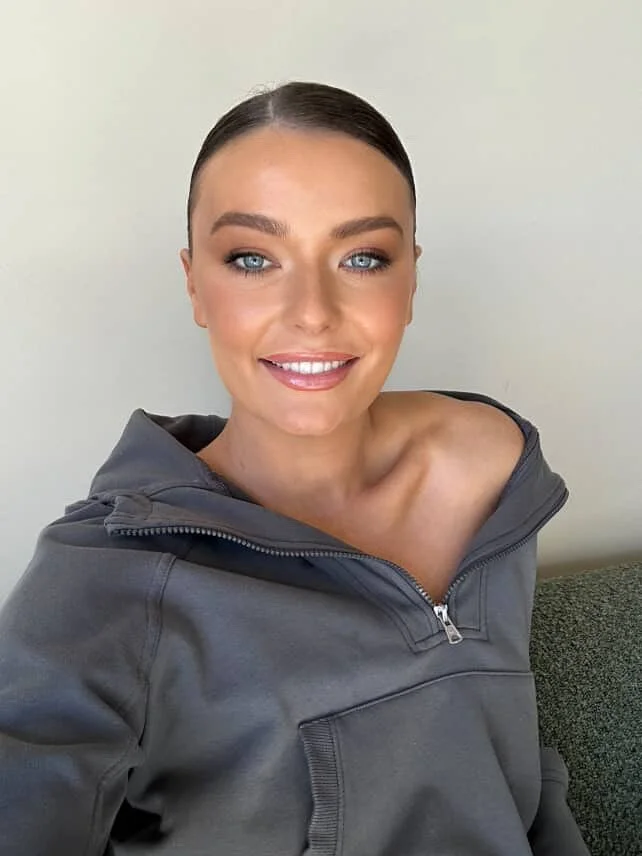 Something I always encourage you to think about after your makeup trial, is what’s important to you when it comes to your makeup and professional photos: 
• is it important that it looks subtle in real life, and therefore may look like no