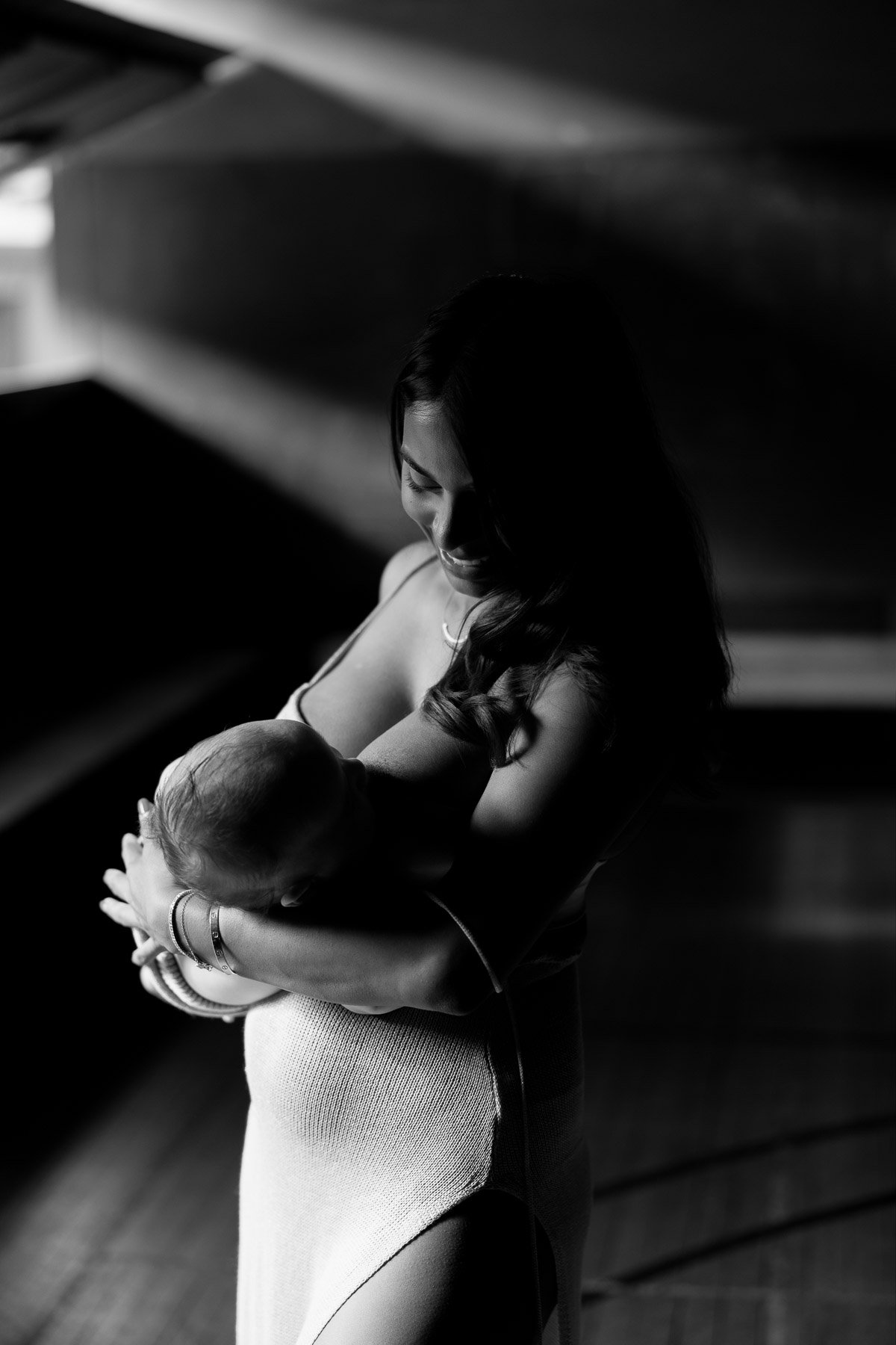 Mini & Me, mother and baby photoshoot in natural light cuddling