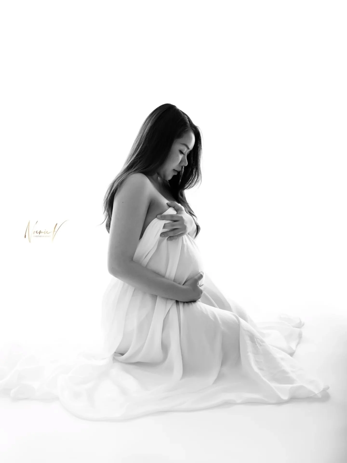 Goddess vibes just here ❤️✨
When I'm not doing Christmas sessions, I'm busy creating art for you to cherish forever. Can't love this more...