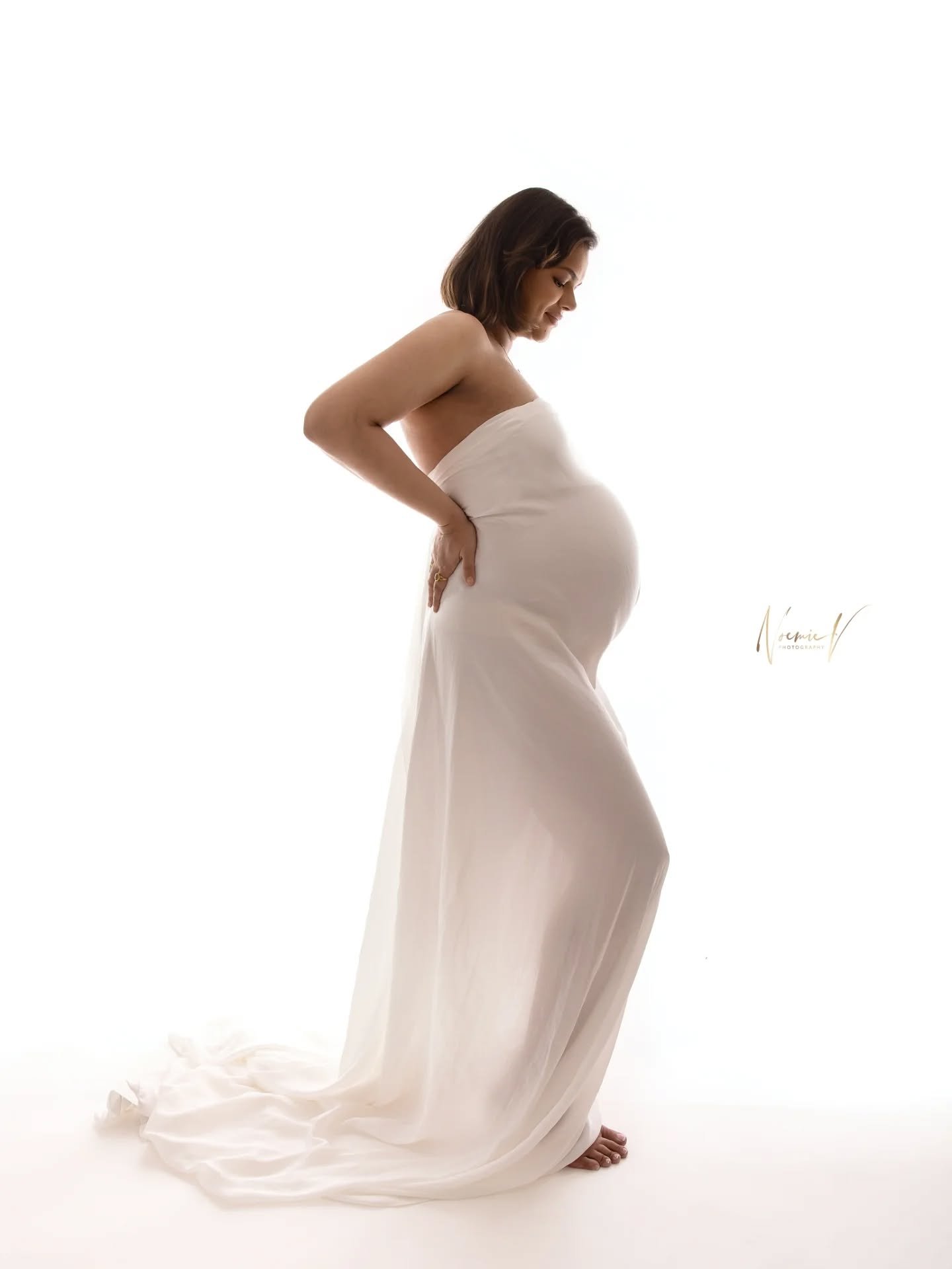 Lately I'm booking a lot of maternity sessions .. these always make me so happy. You are creating a life inside, mama, you need to capture this special moment!!
Beautiful mama to be 💗
.
#sydneymaternityphotography #sydneyfamilyphotographer #sydneyne