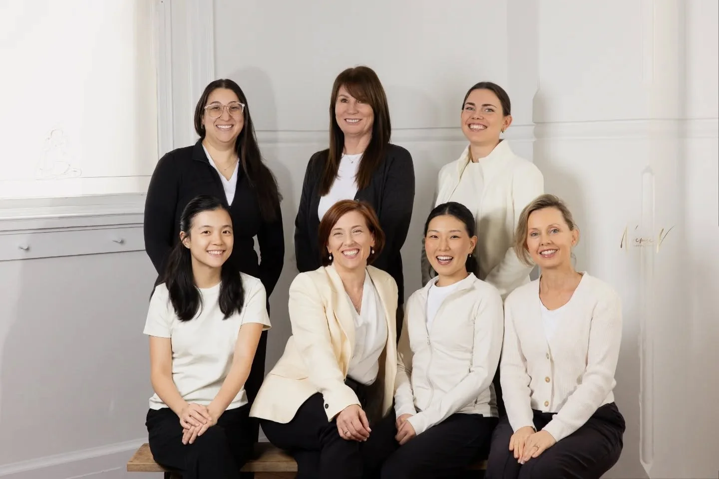 I've met a beautiful team of women today in their working environment!
#corporateheadshots
#brandingcontent 
#sydneycorporatephotographer 
#noemievonthronphotography