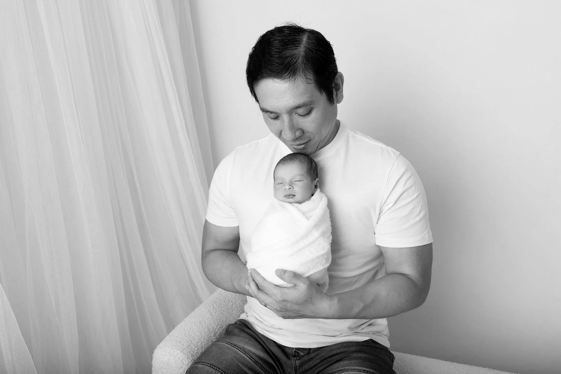 Newborn photographer Sydney North Shore Awards winning