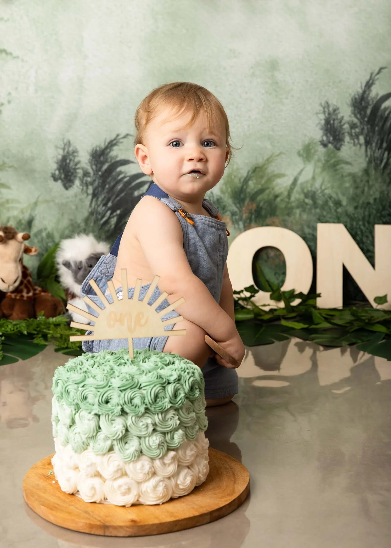 Cake smash photographer Sydney North Shore
Jungle theme