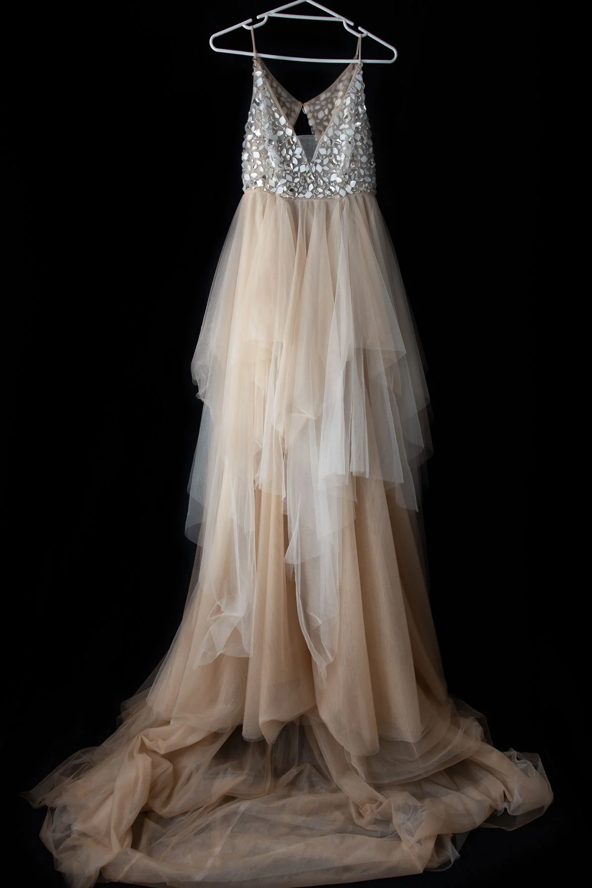 New! Beautiful Jowels& tulle dress. Size 8-12