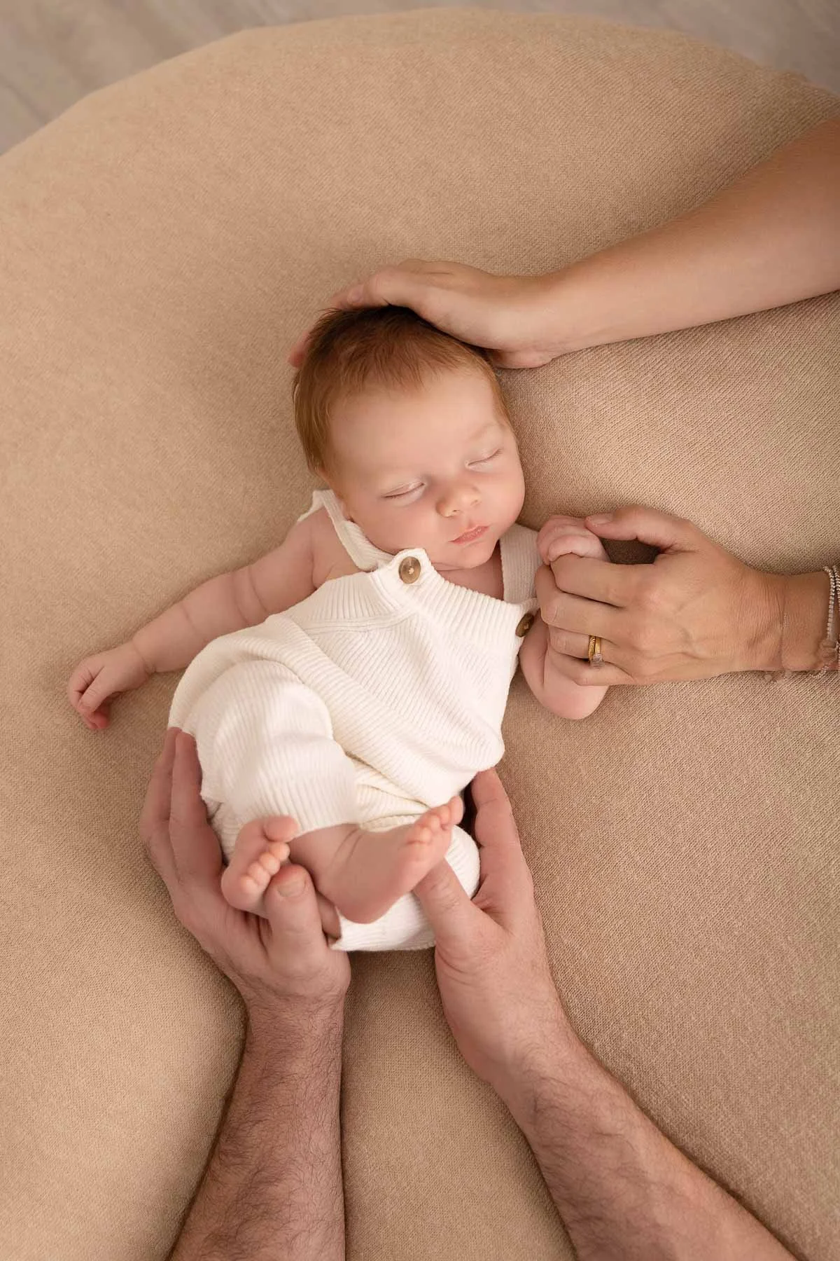 Noemie Vonthron Photography Newborn North Shore Photographer family portrait