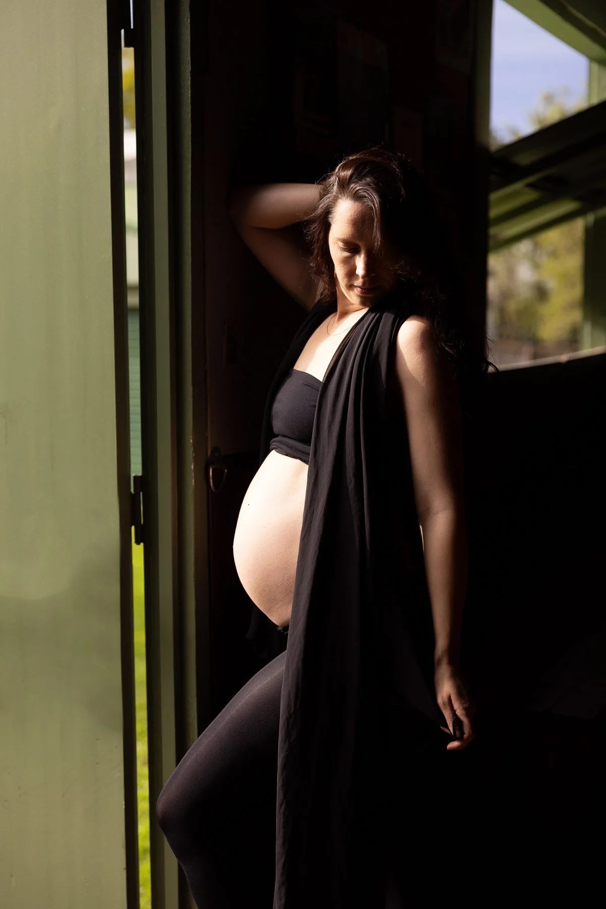 Mini & Me, expecting mother photoshoot in natural light 