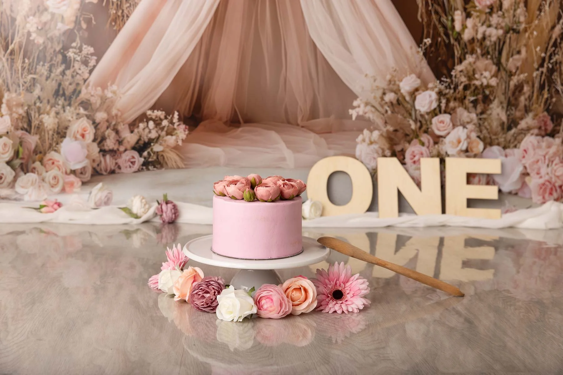 Roses cake for the Bow theme