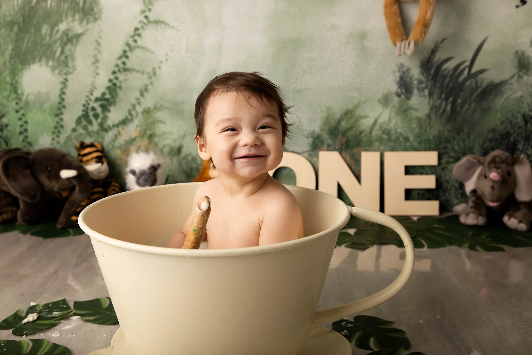 Cake smash photographer Sydney North Shore
Jungle theme