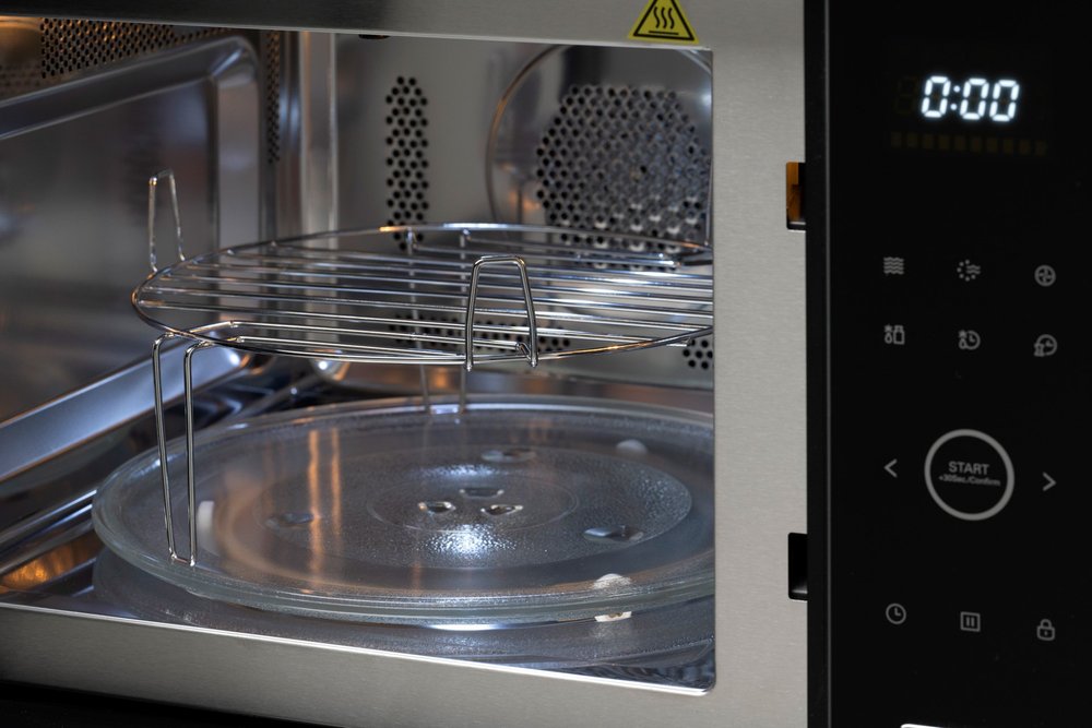 34L Built-In Convection Microwave – EMW34TBK — Detail view 2