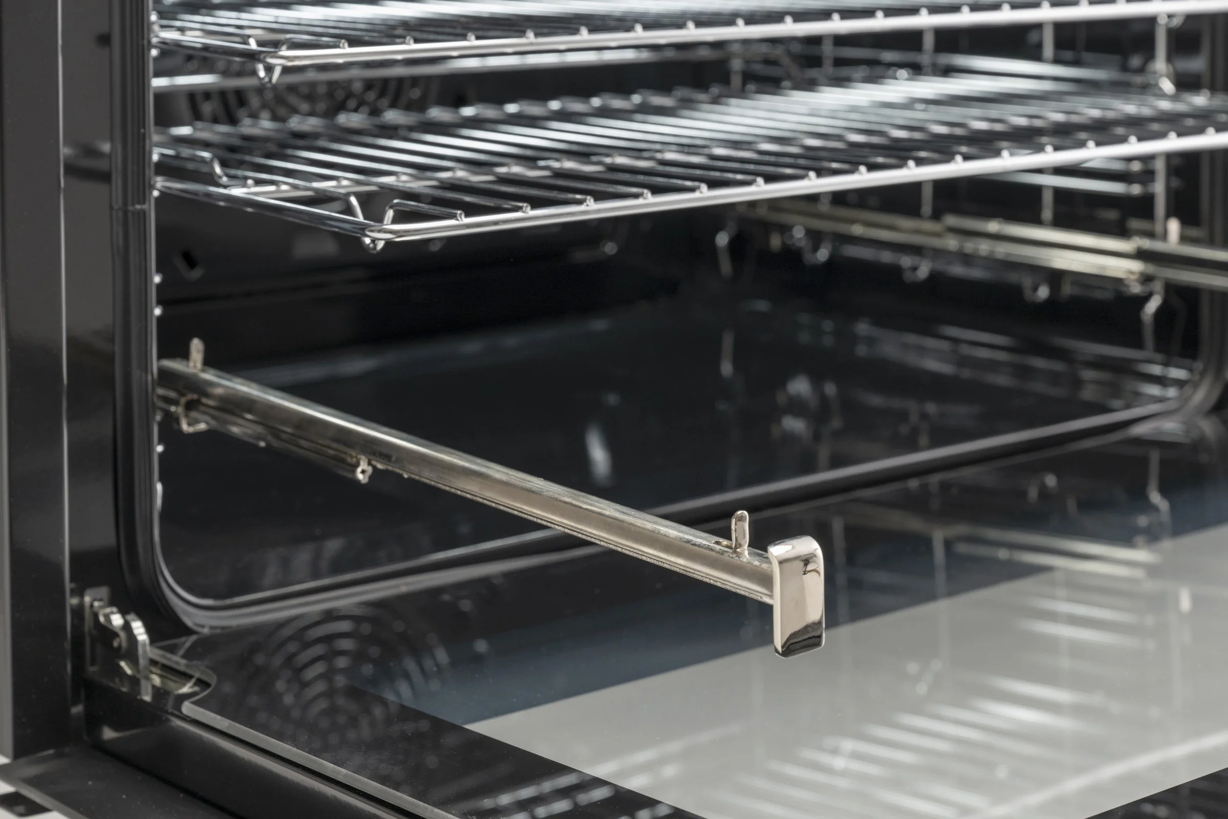 OE90O9B1 - Close up Racks.jpg