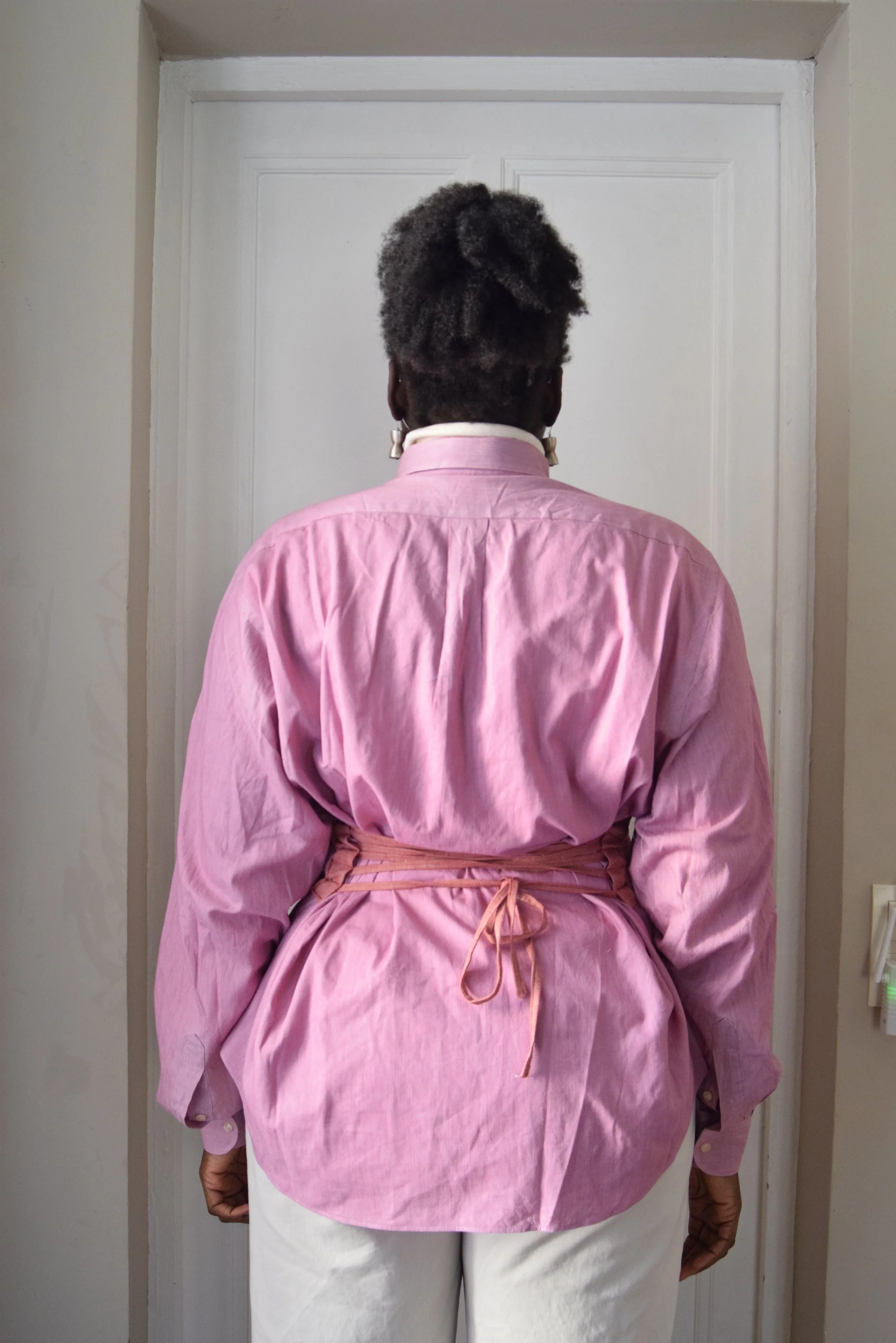 Chemise effet corset rose vue de dos