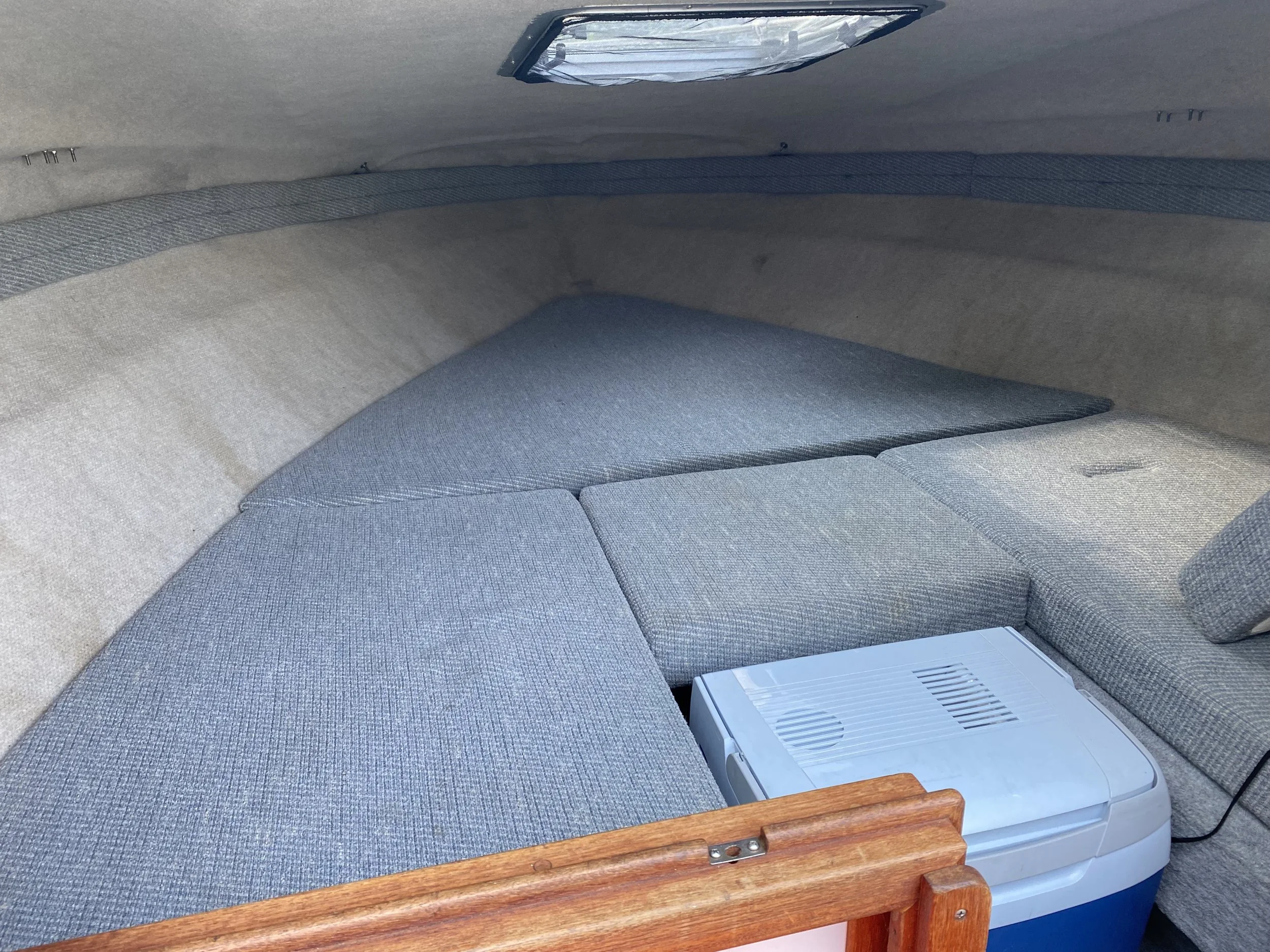 Schlafkoje für 2 Personen auf Mietboot.JPG