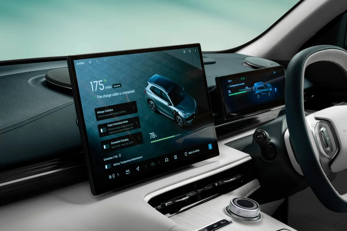 Geely EX5 Centre Screen - Medium.jpg