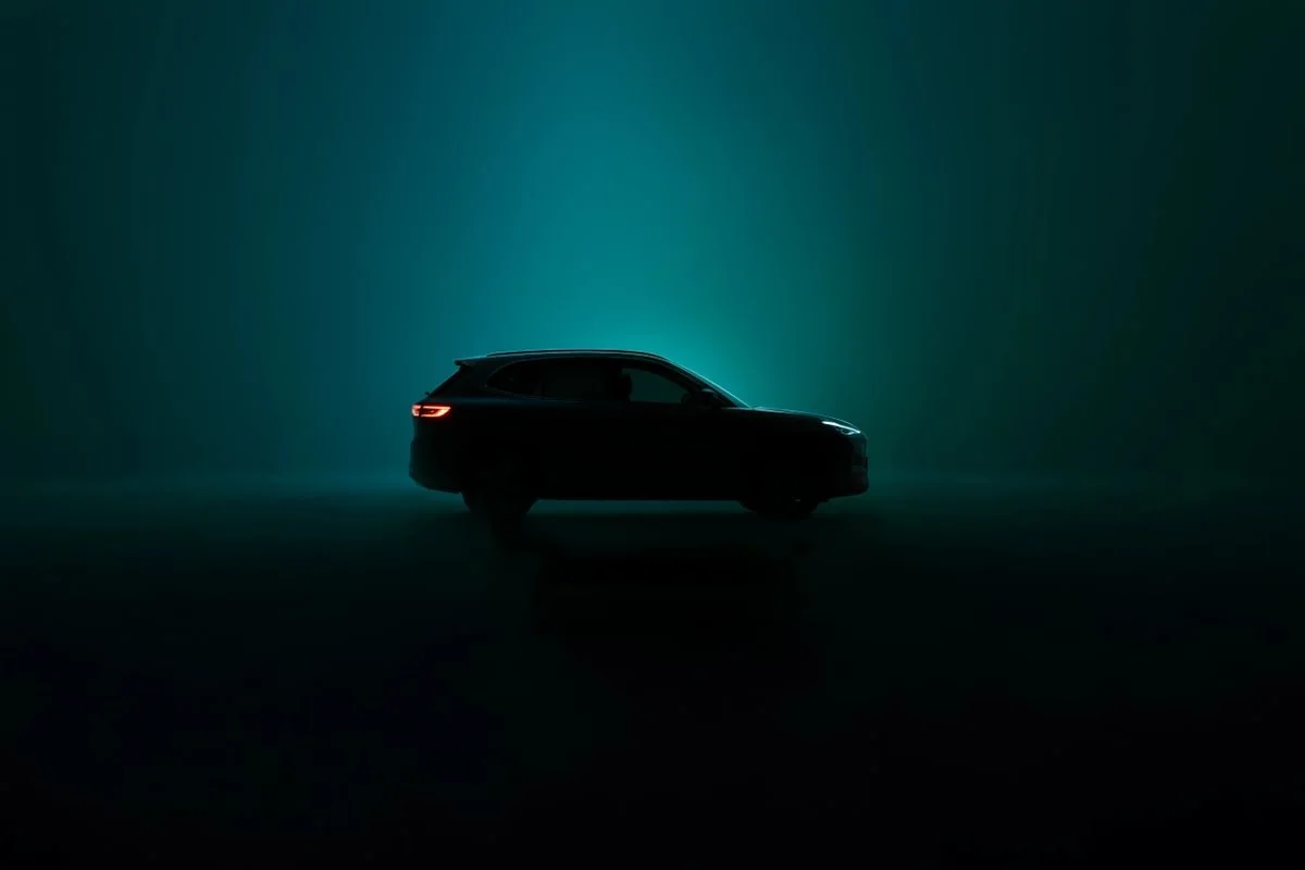 Geely EX5 Side TEASER - Medium.jpg