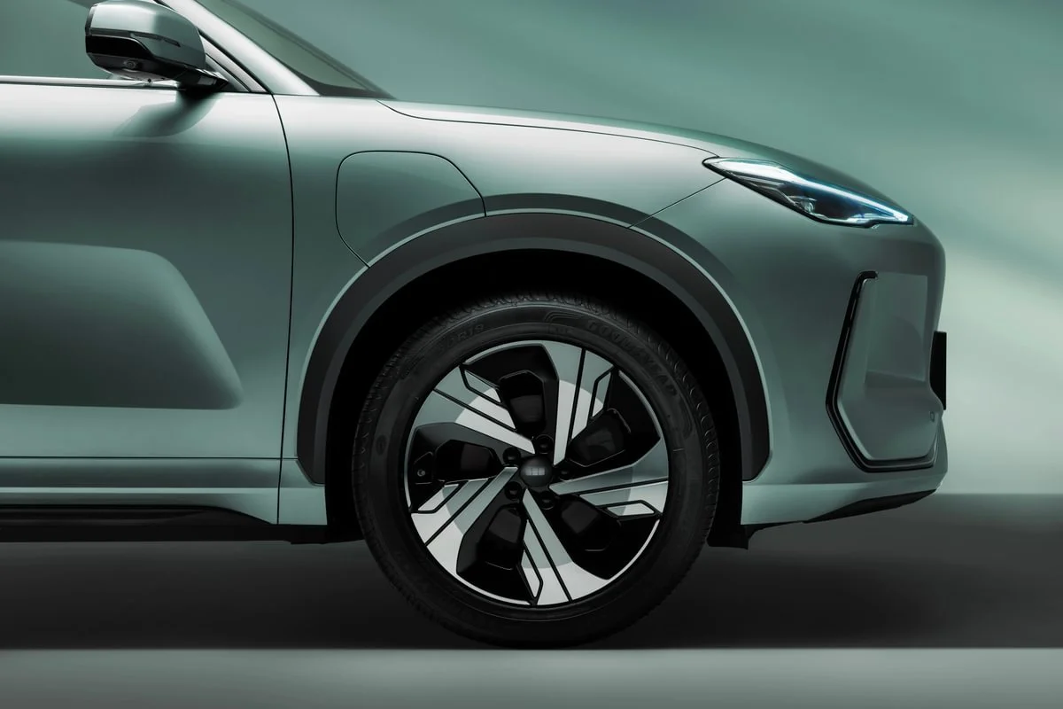 GEELY EX5 Max Jade Green Wheel - Medium.jpg