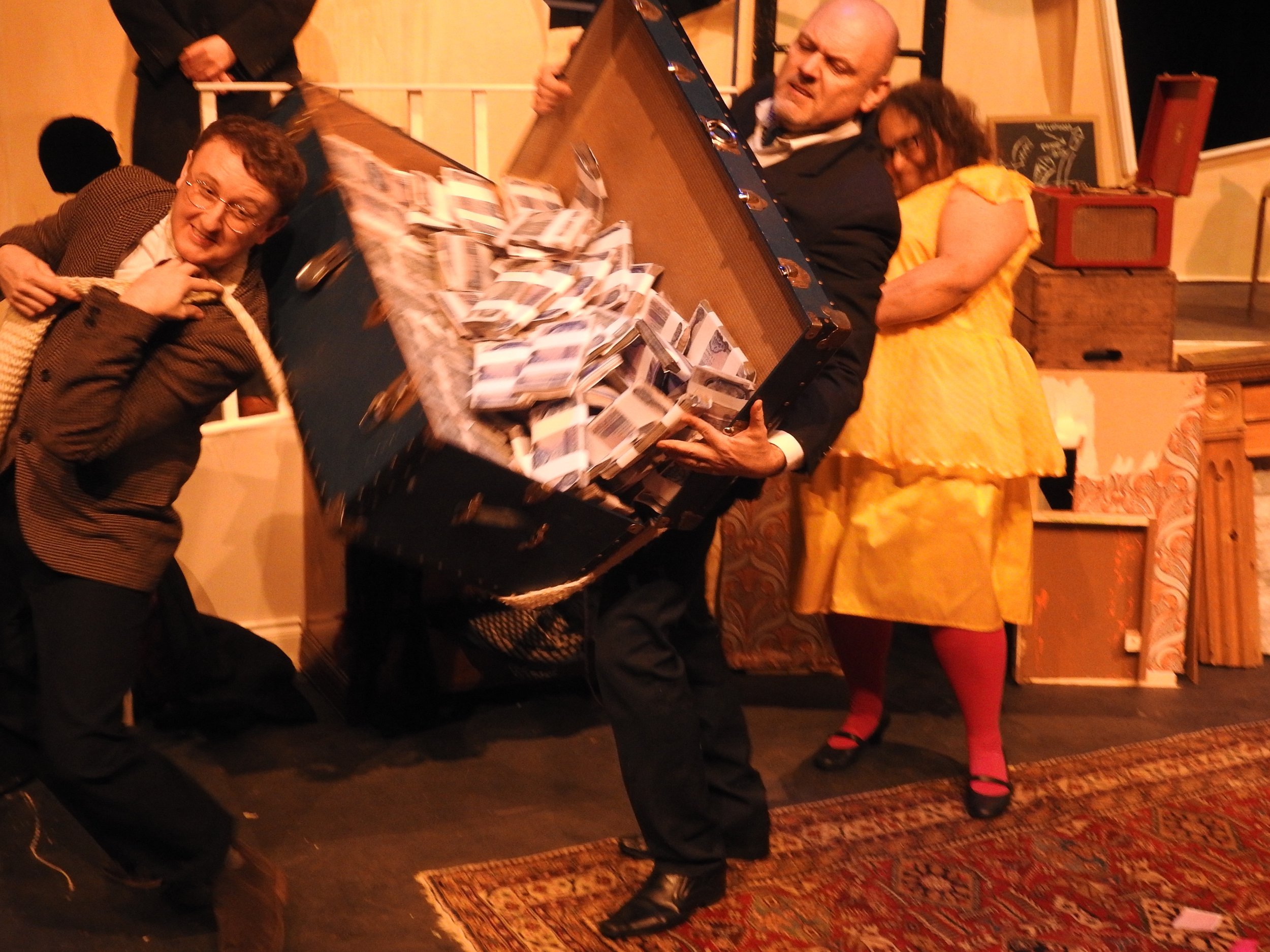 FUN LONDON AMATEUR DRAMATICS00038.jpg