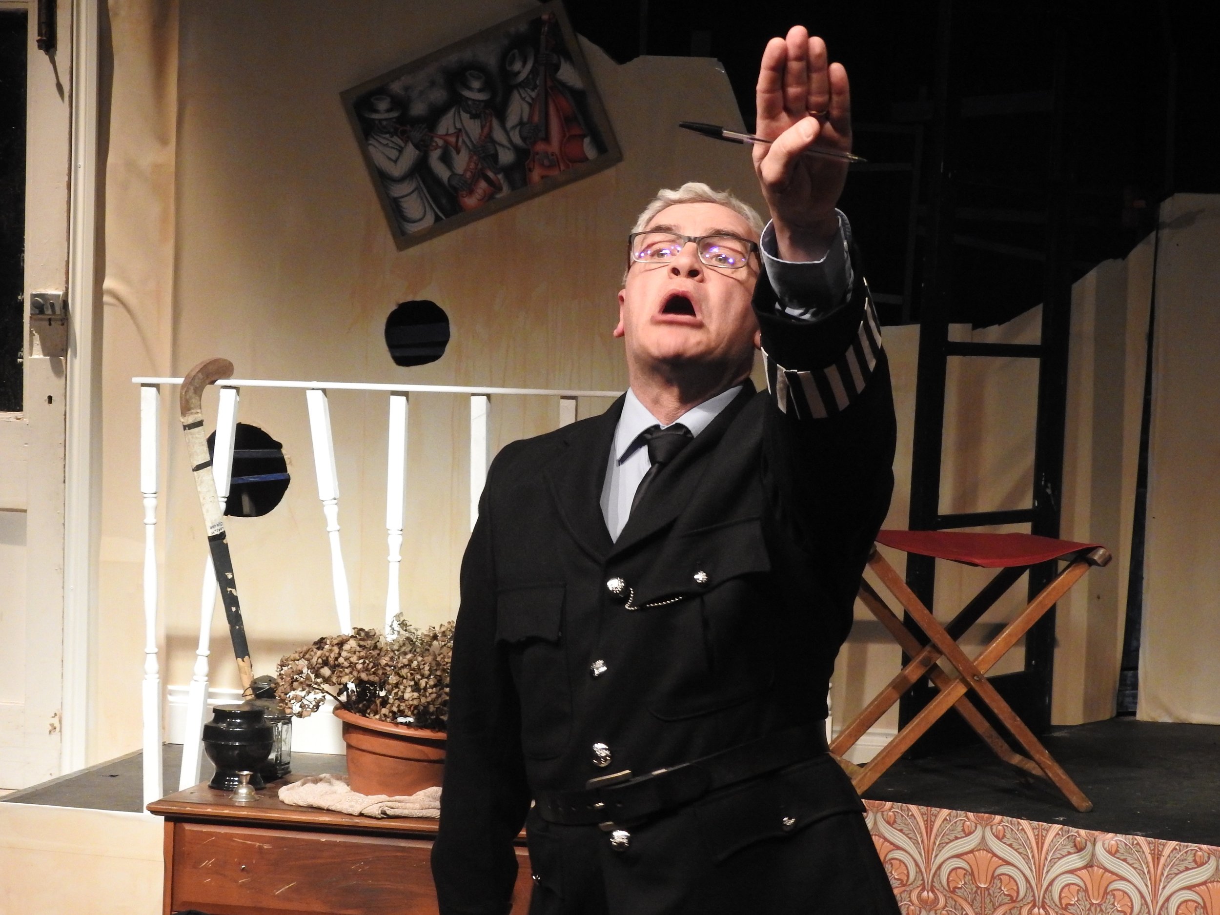 FUN LONDON AMATEUR DRAMATICS00061.jpg