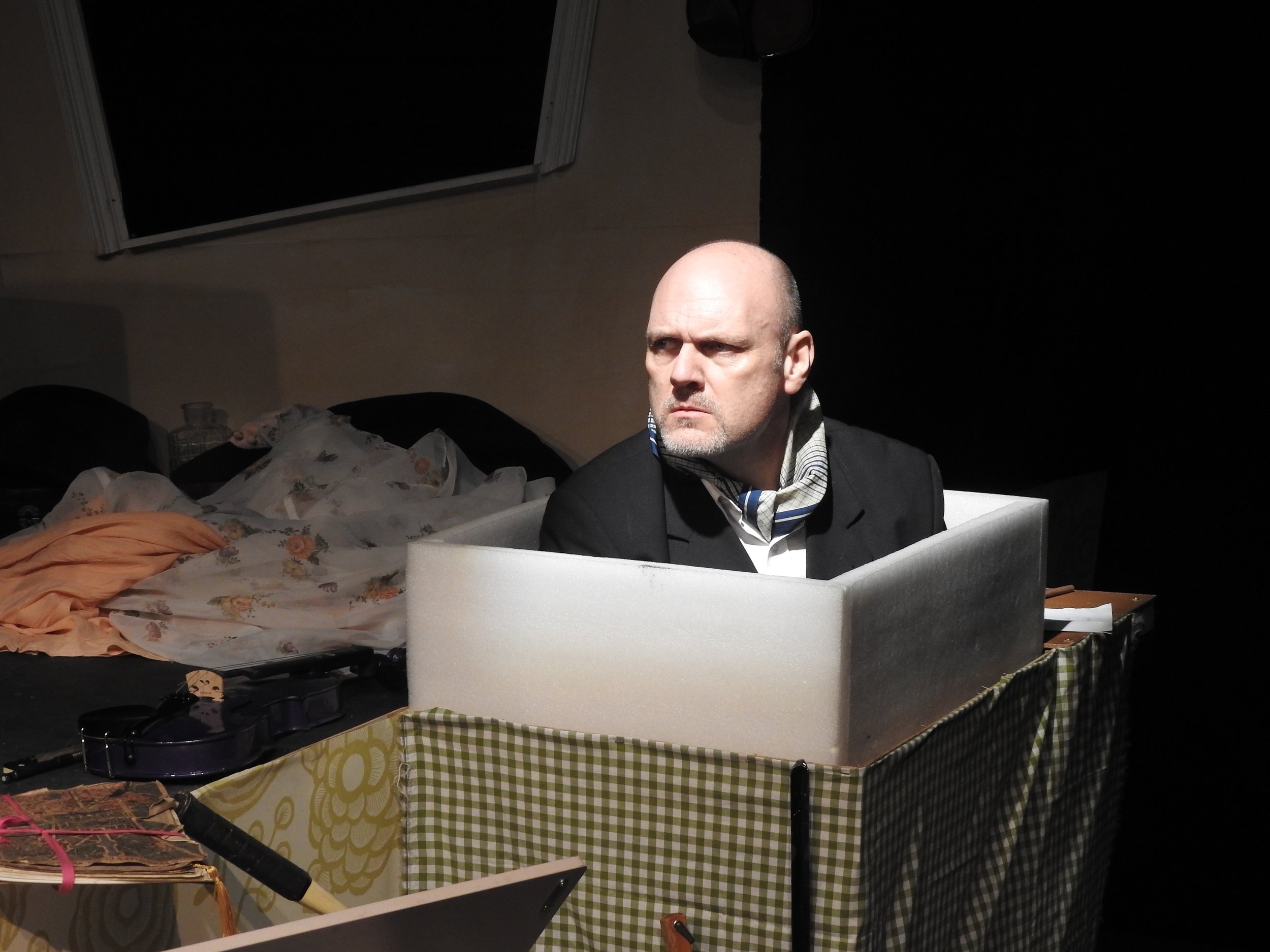 FUN LONDON AMATEUR DRAMATICS00145.jpg