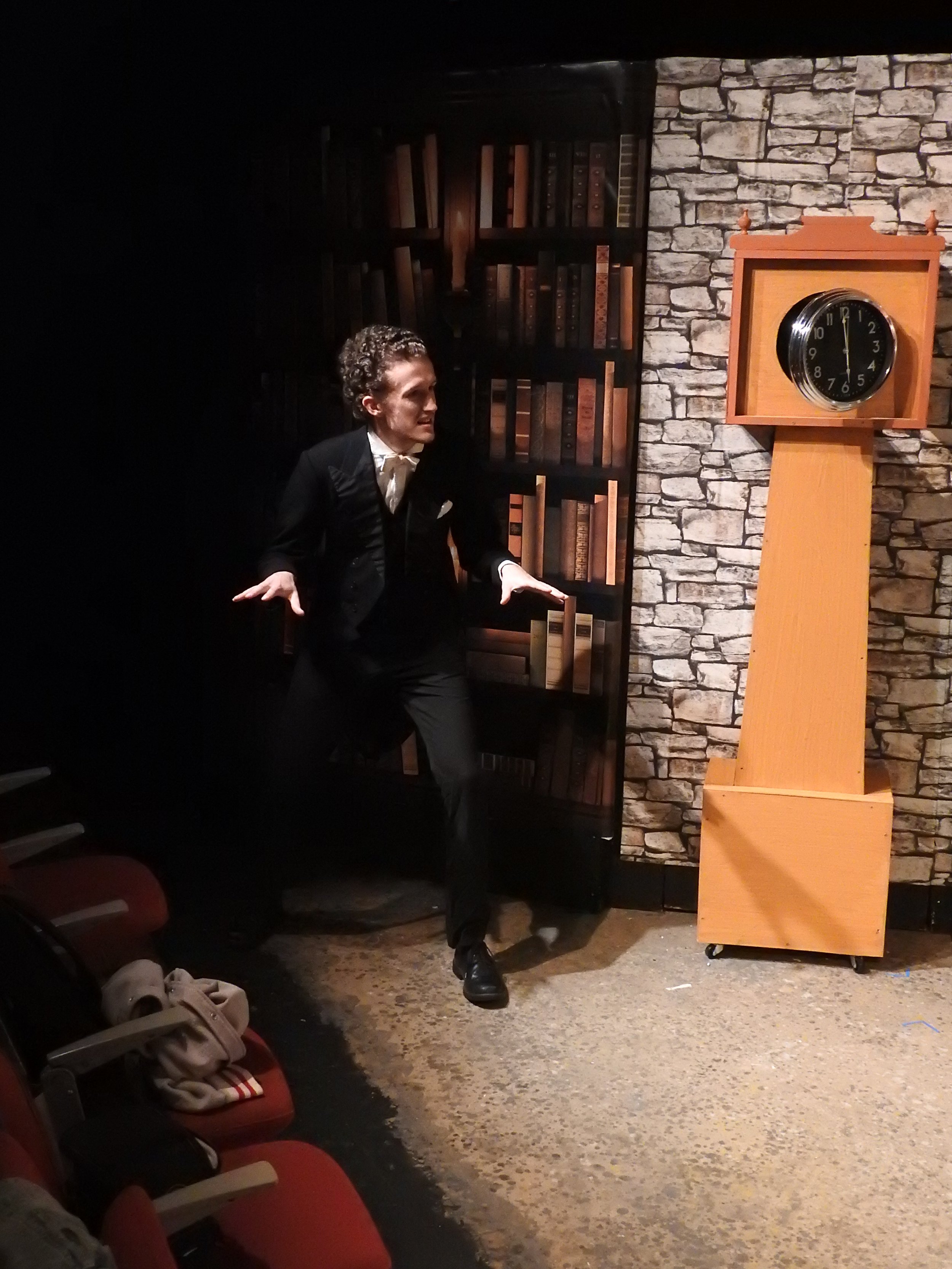 MURDER WITH GHOSTS NORTH LONDON THEATRE00125.jpg