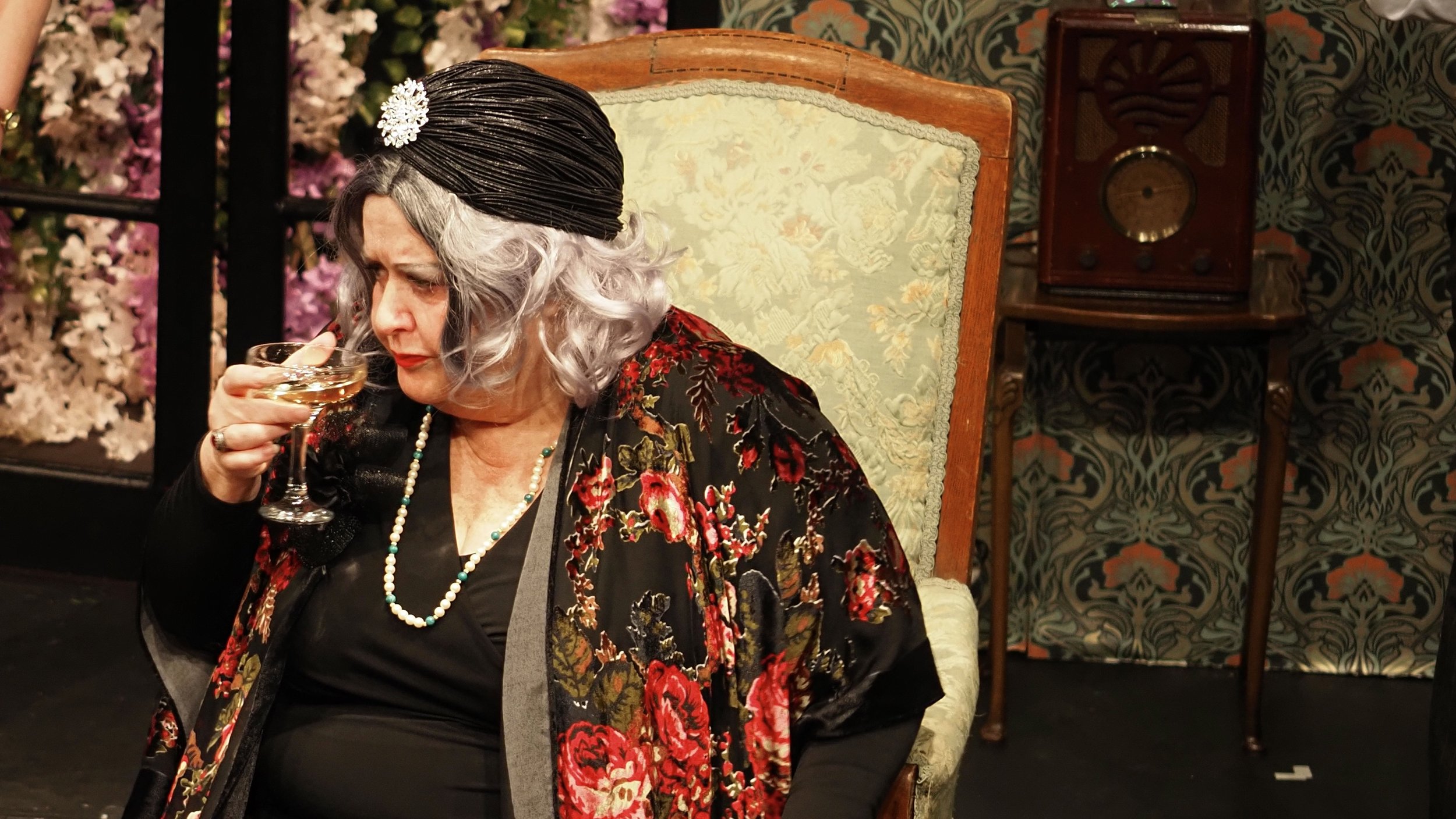 BEST LONDON AMATUER DRAMATICS00019.jpg