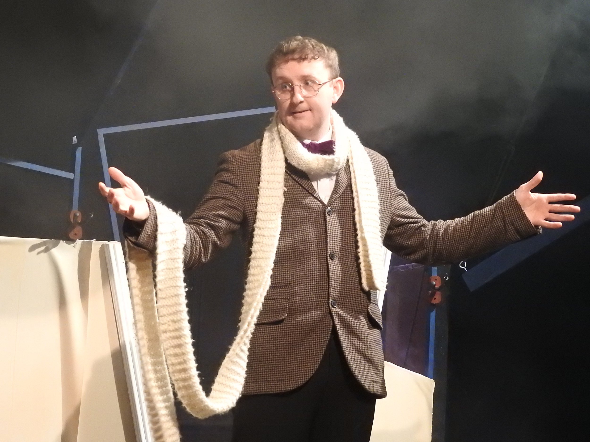 FUN LONDON AMATEUR DRAMATICS00265.jpg