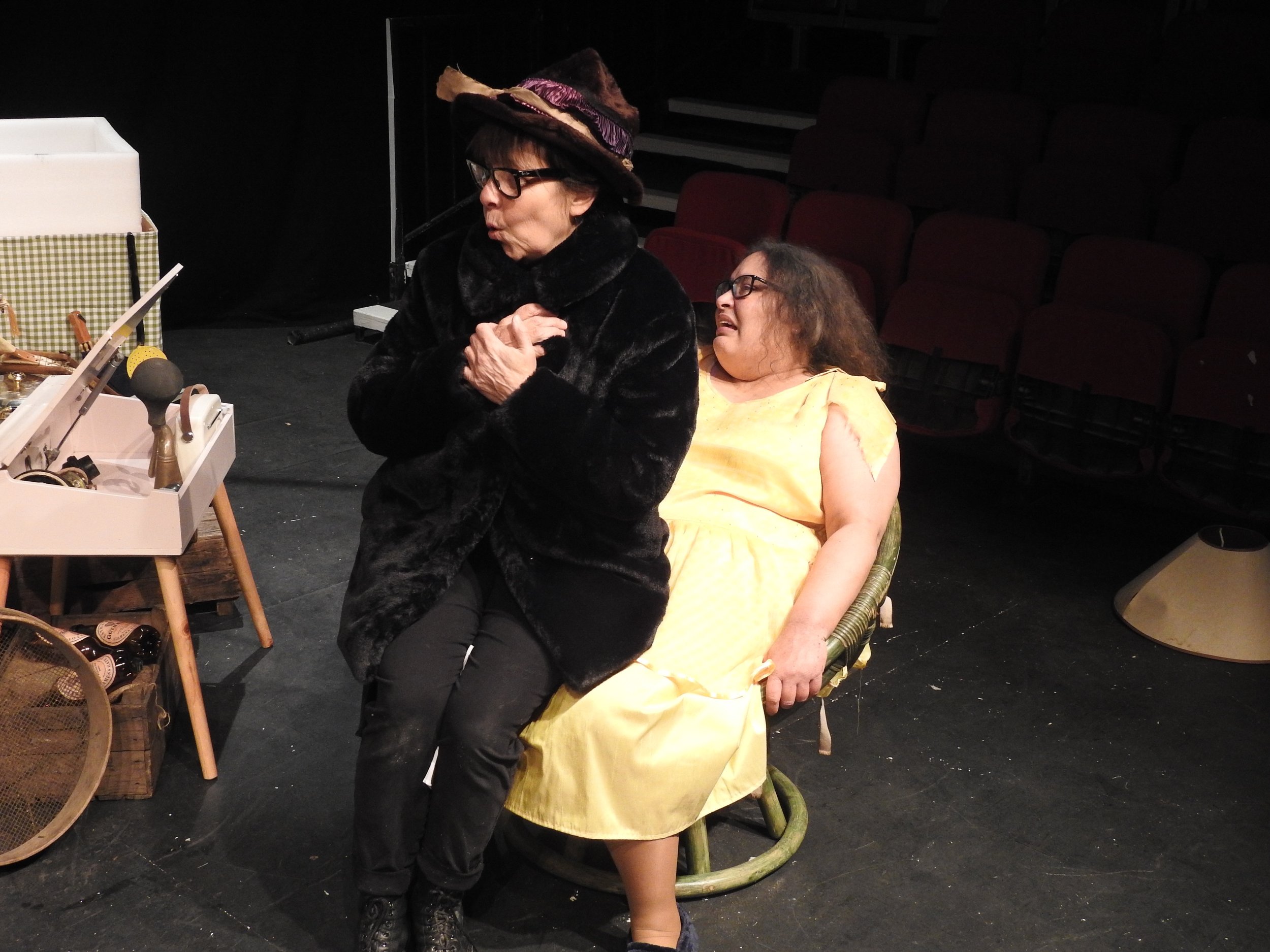 FUN LONDON AMATEUR DRAMATICS00193.jpg