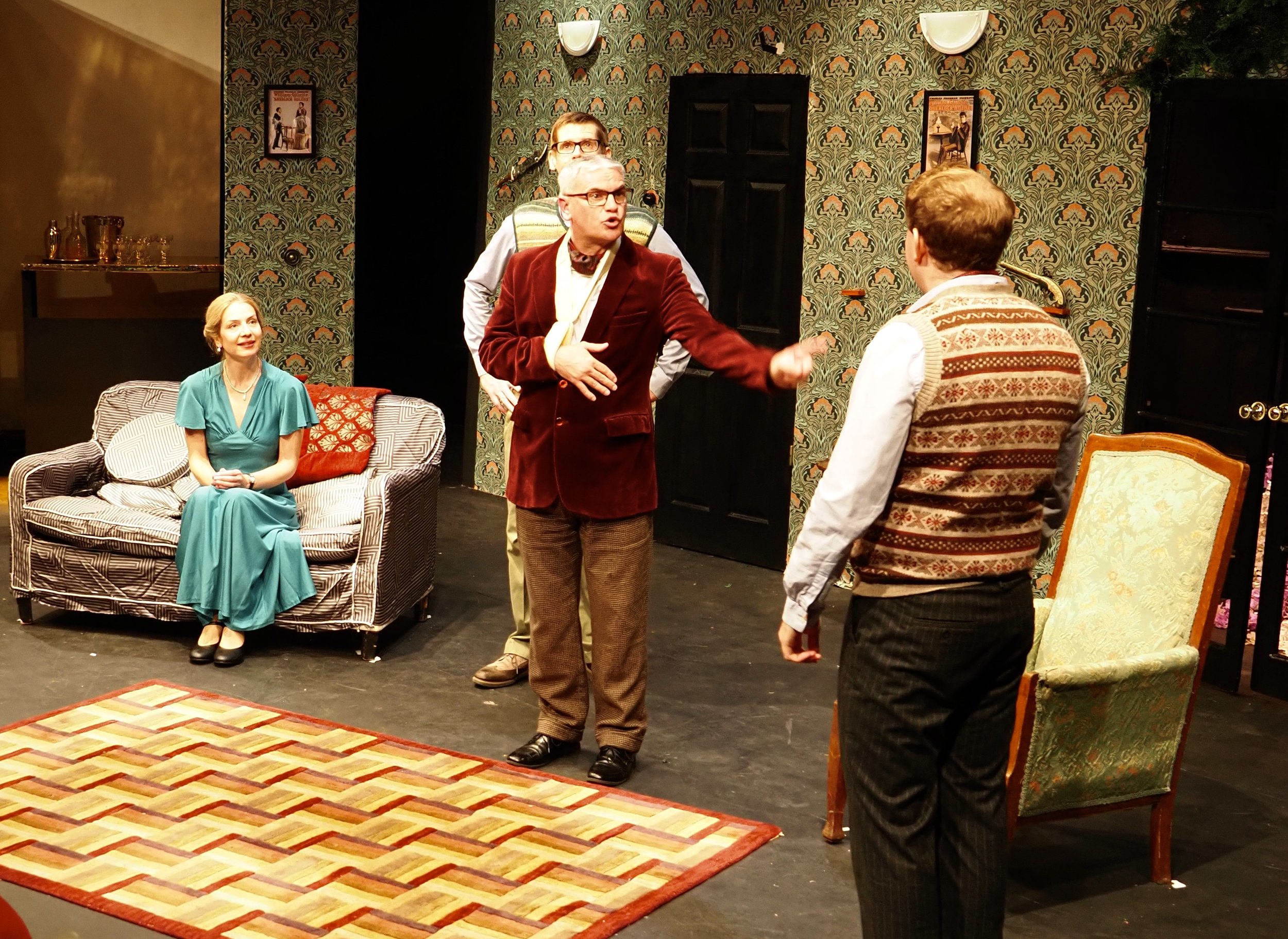 BEST LONDON AMATUER DRAMATICS00014.jpg