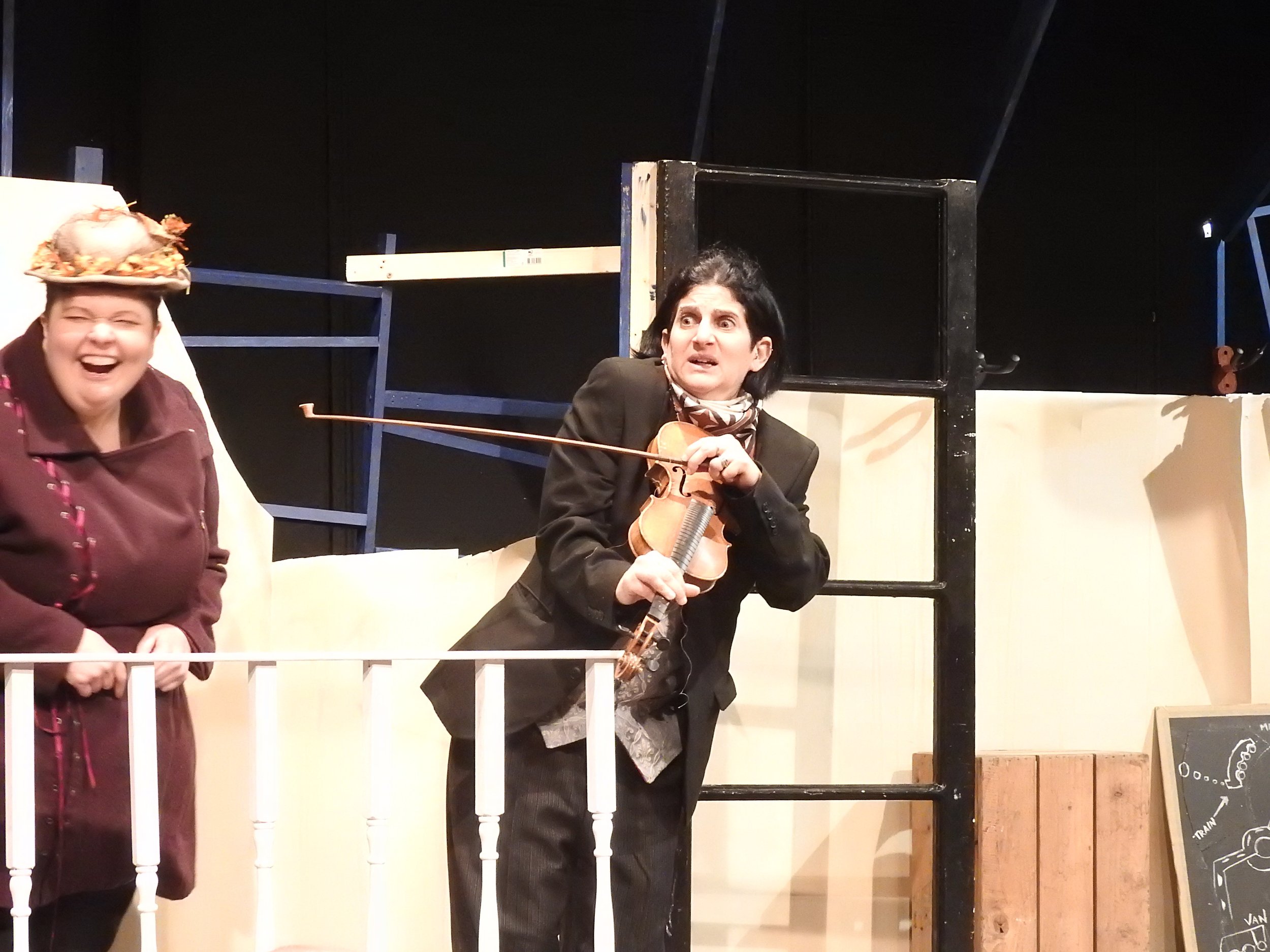 FUN LONDON AMATEUR DRAMATICS00039.jpg