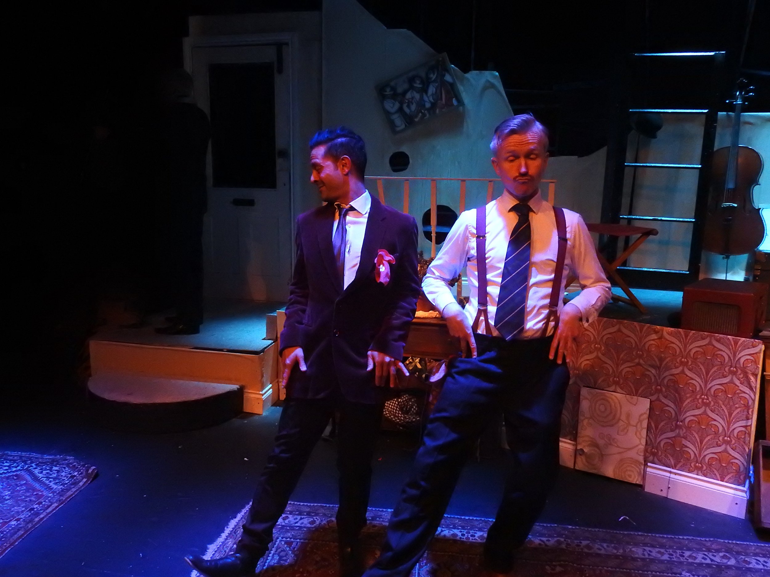 FUN LONDON AMATEUR DRAMATICS00158.jpg