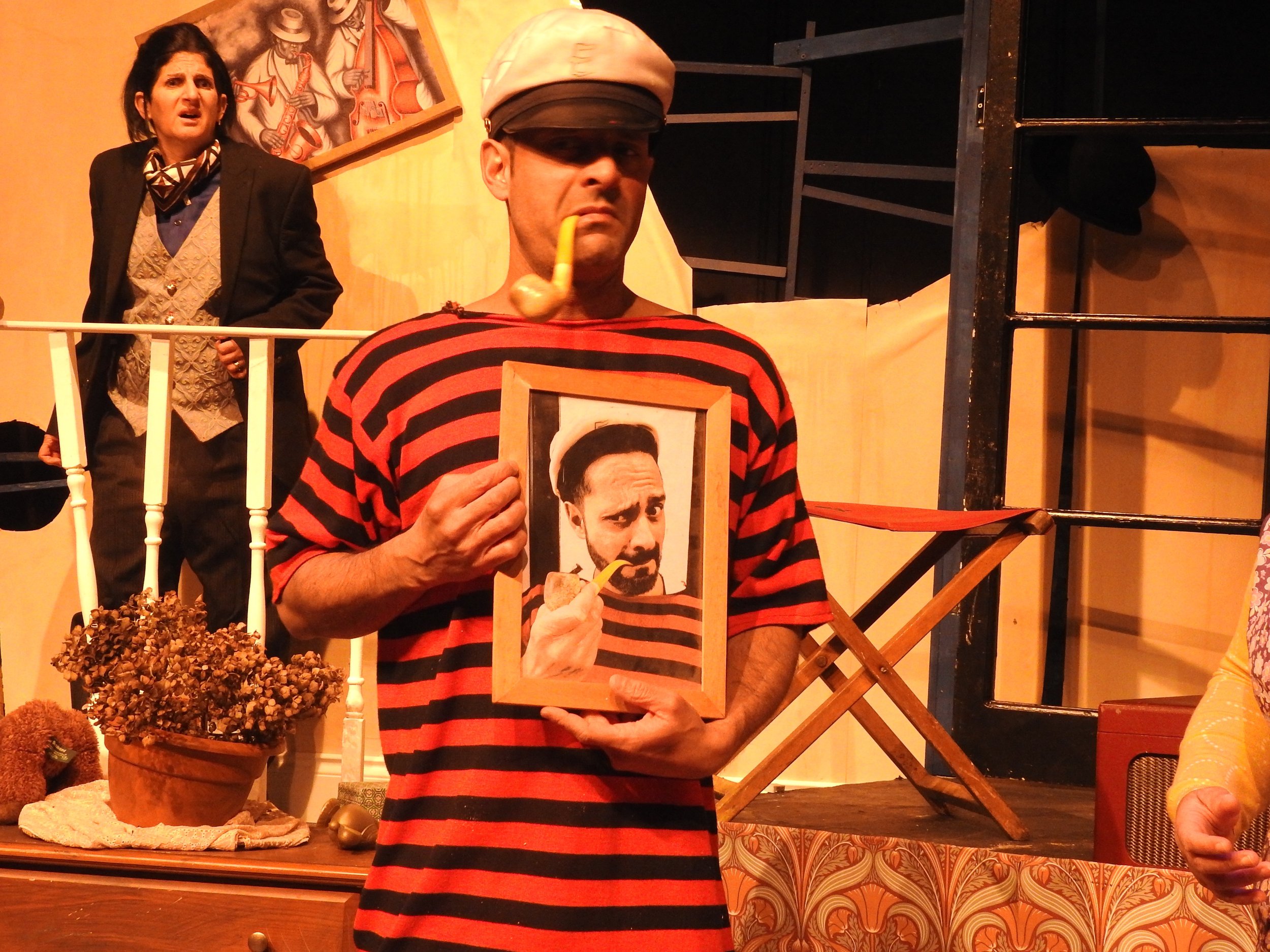 FUN LONDON AMATEUR DRAMATICS00153.jpg