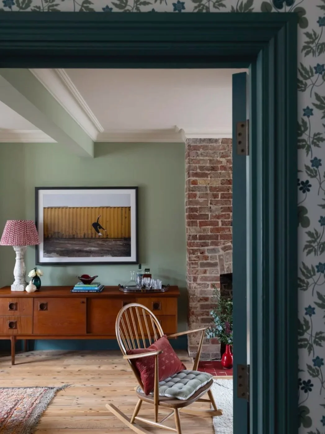 A belated Happy New Year 🎉
A few snapshots from the last couple of weeks - in-between moments with family and friends in our happy place 🌊

Back in the studio now, windswept, well fed and hearts full - looking forward to what 2026 will bring.
If yo