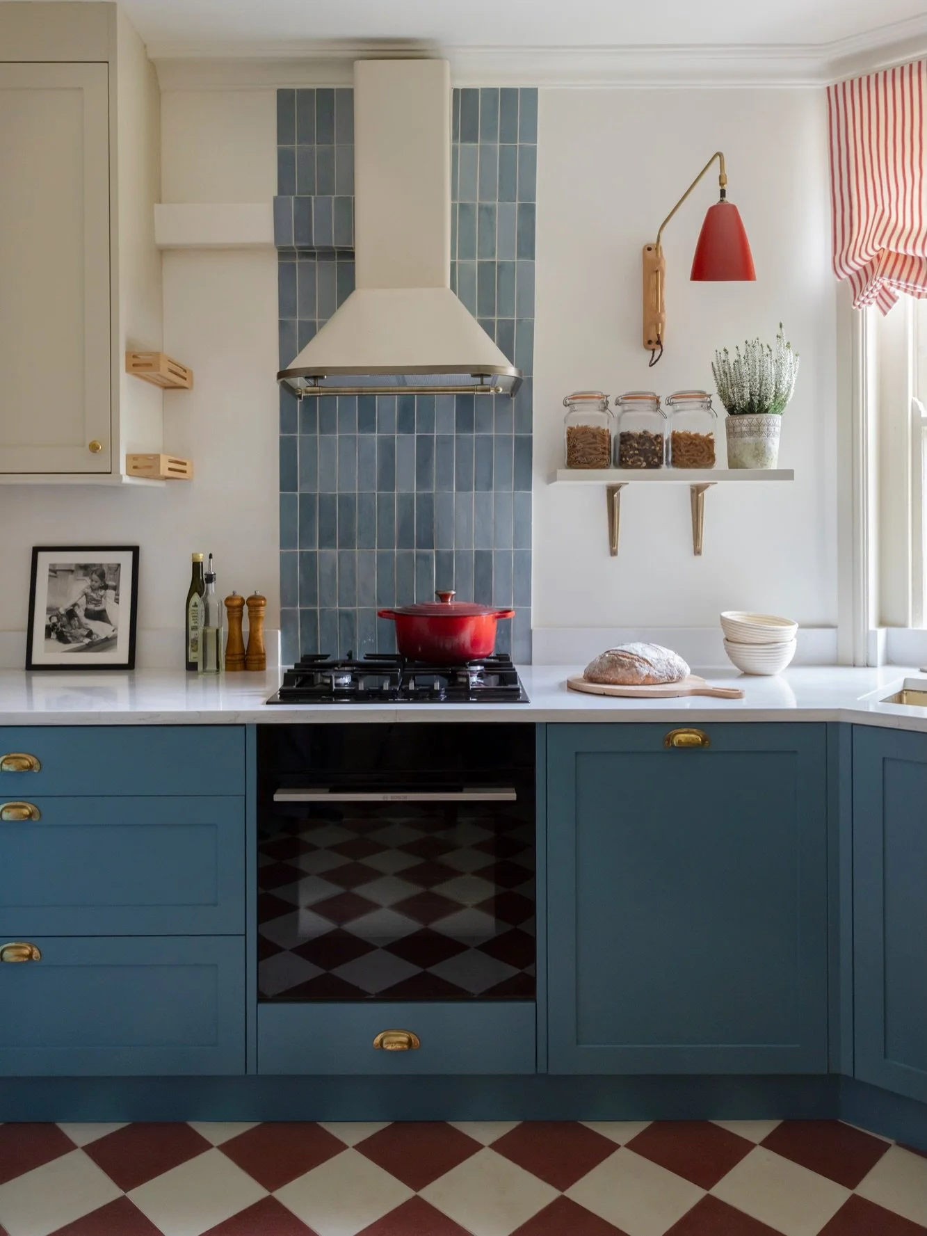 Can a small galley kitchen still feel full of colour and joy? ✨

Sharing a recently completed flat in Queens Club Mansions, Barons Court - where every inch of this galley kitchen had to work super hard.

Our client loves cooking and wanted the space 