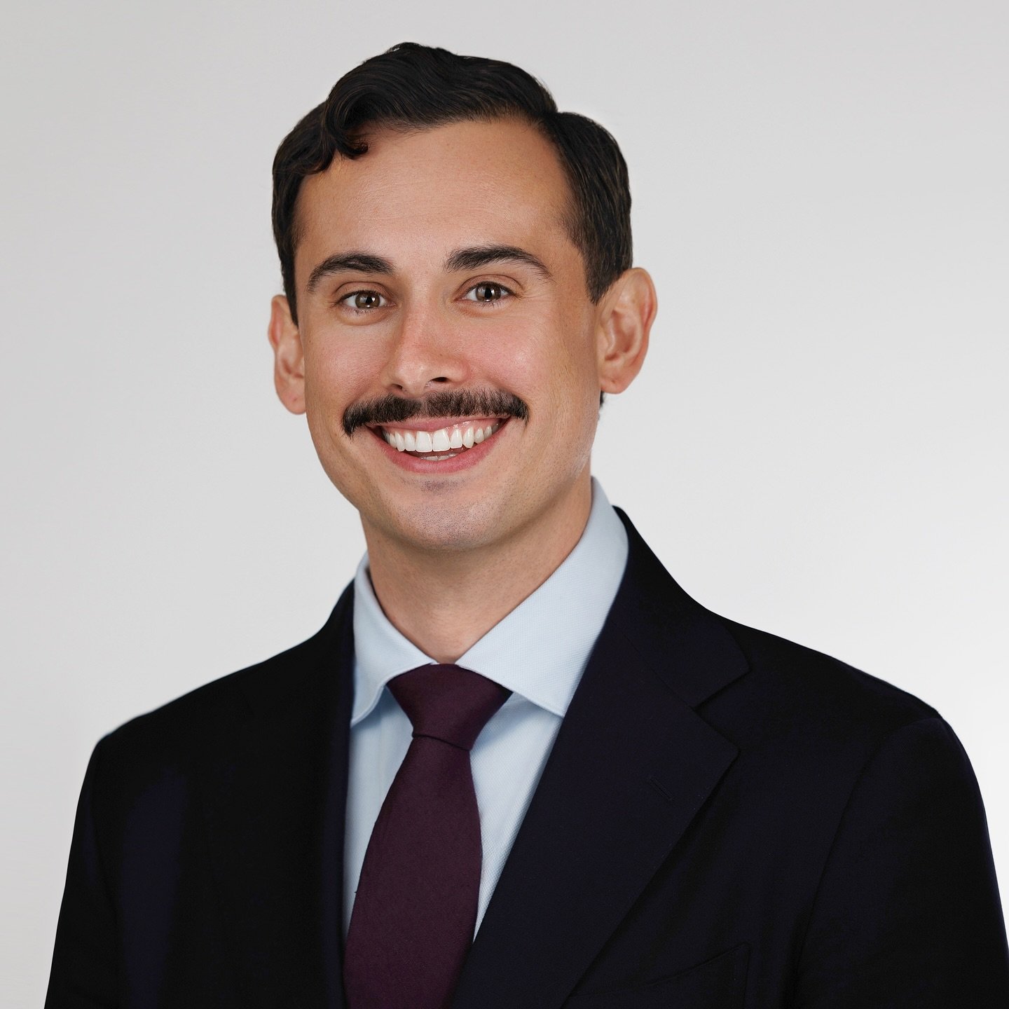 Do you need a headshot to match your company brand?

At Wahine Photography we can match any background or style to maintain your company branding and style. 

Schedule your headshot today by visiting our website WahinePhotography.com.
_______________