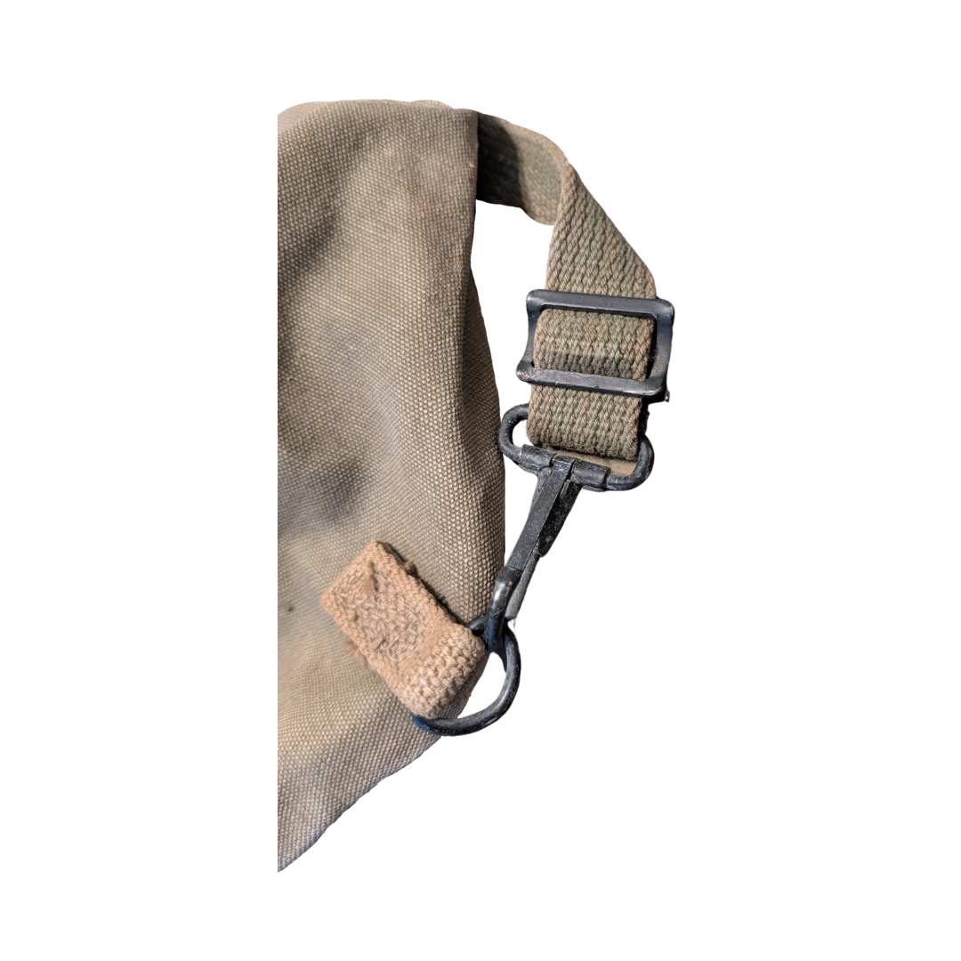 WWII M1936 Musette Bag 6.png