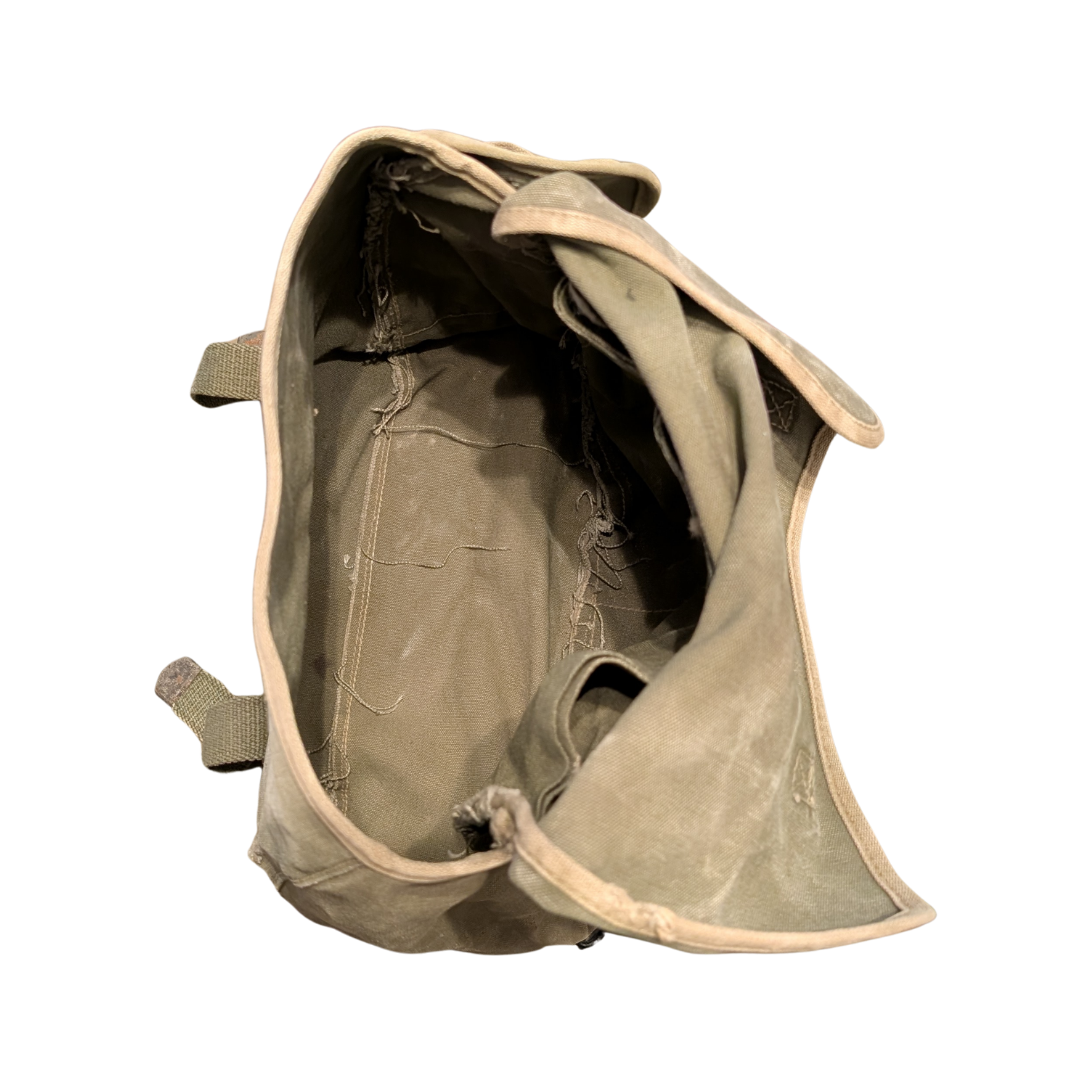 WWII M1936 Musette Bag 4.png