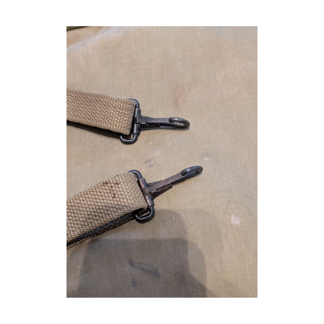 WWII M1936 Musette Bag 8.png